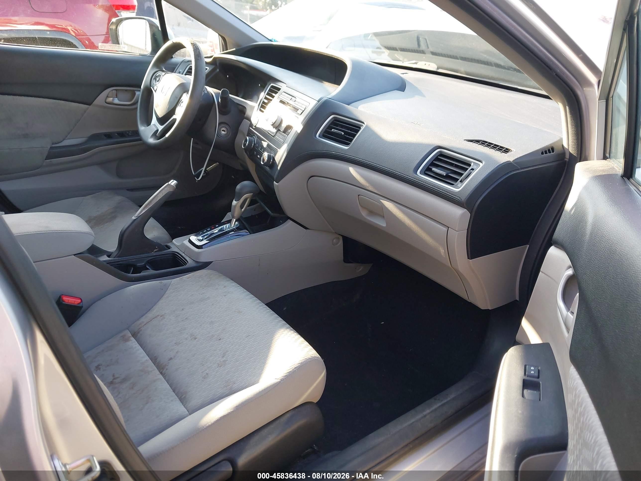 2015 Honda Civic Lx Серебряный vin: 19XFB2F54FE213827