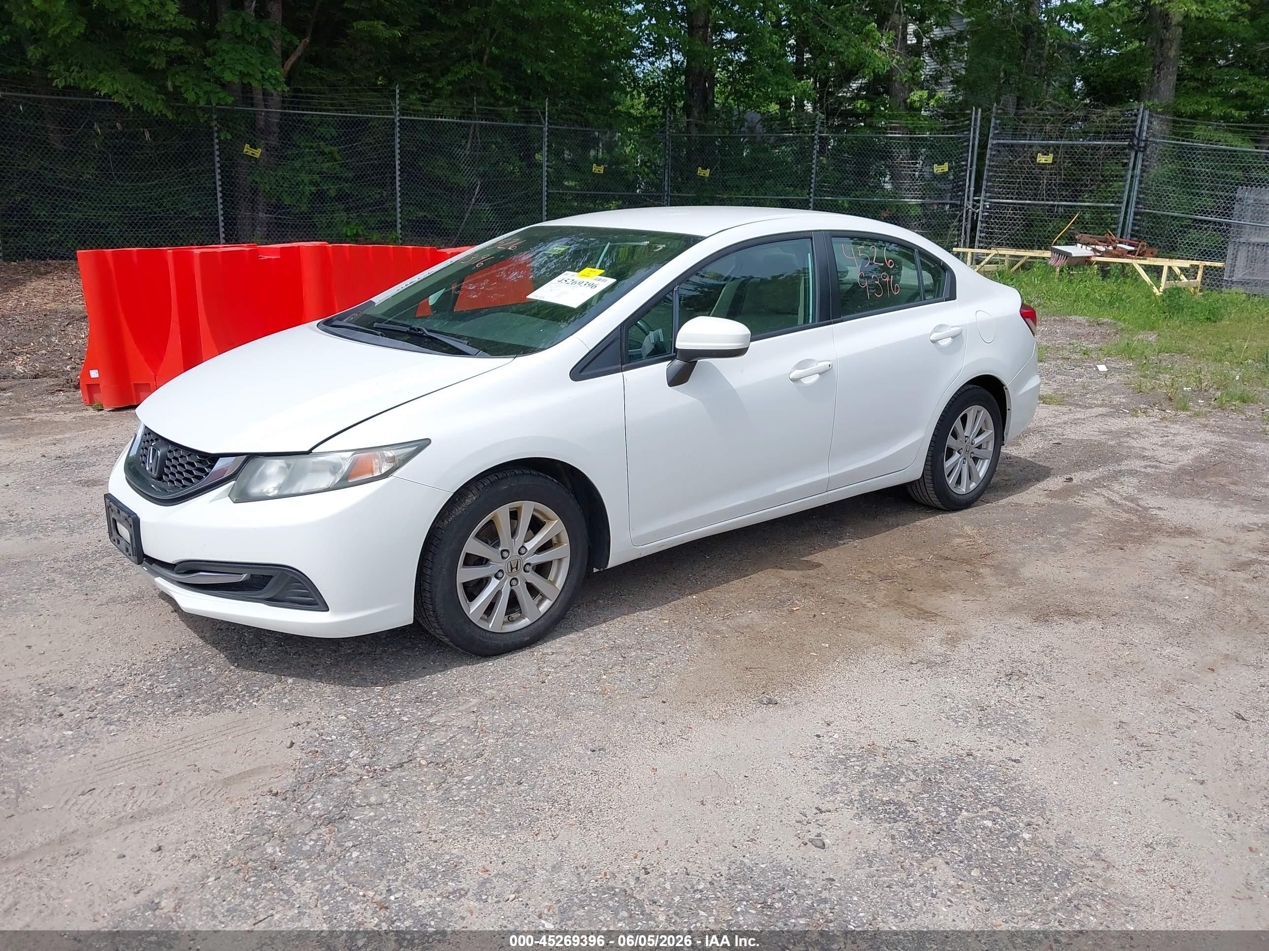 2015 Honda Civic Lx White vin: 19XFB2F54FE221409