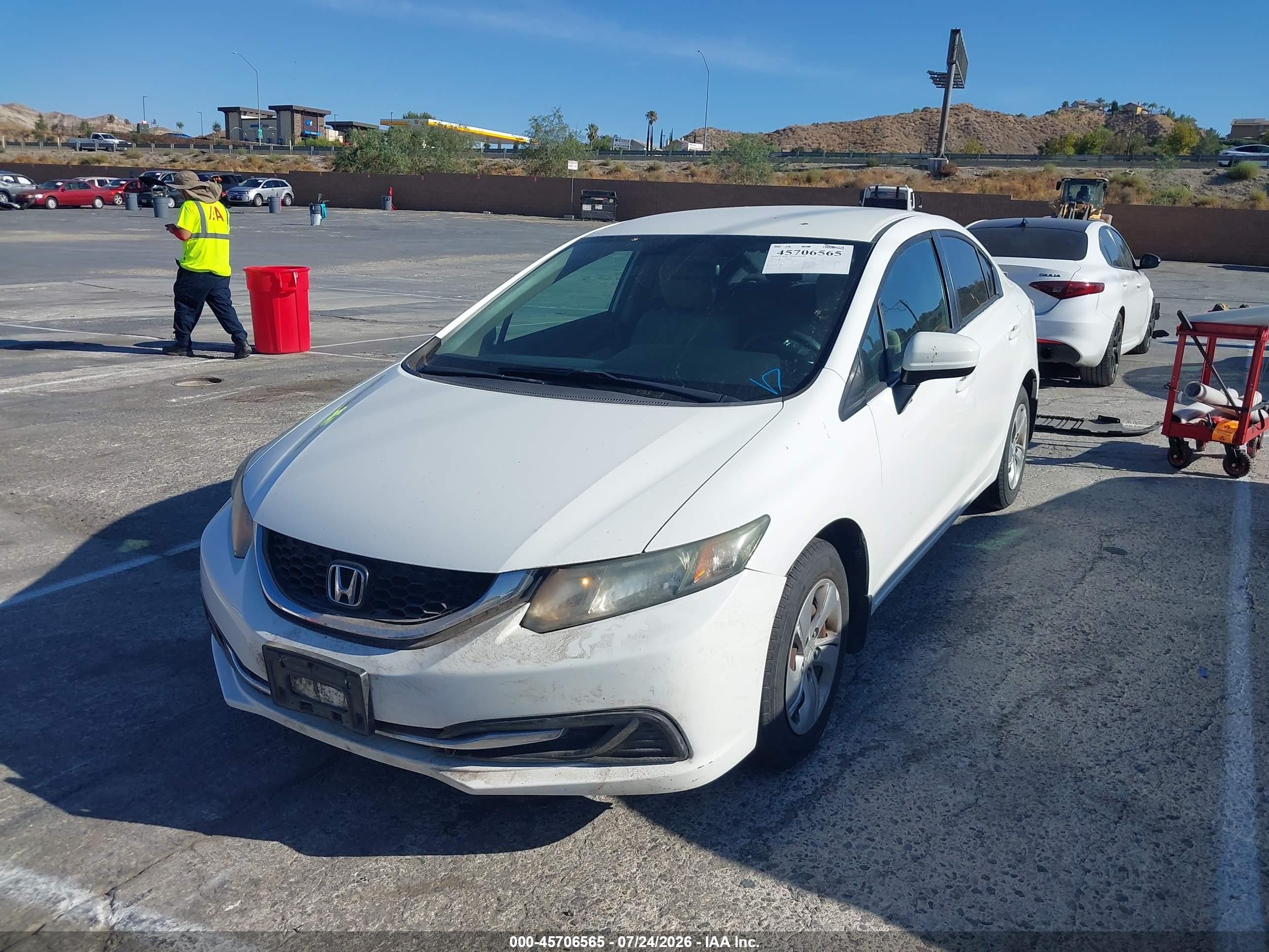 2015 Honda Civic Lx Белый vin: 19XFB2F54FE287930
