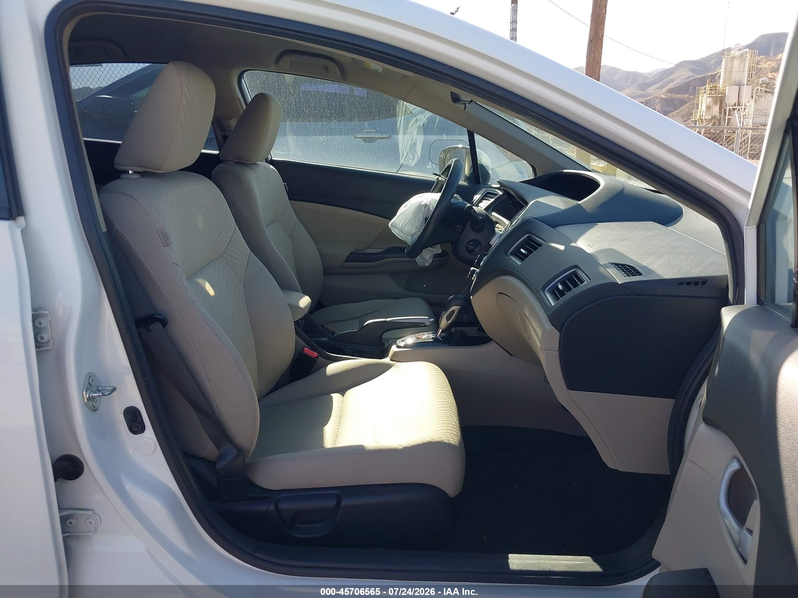 2015 Honda Civic Lx Белый vin: 19XFB2F54FE287930
