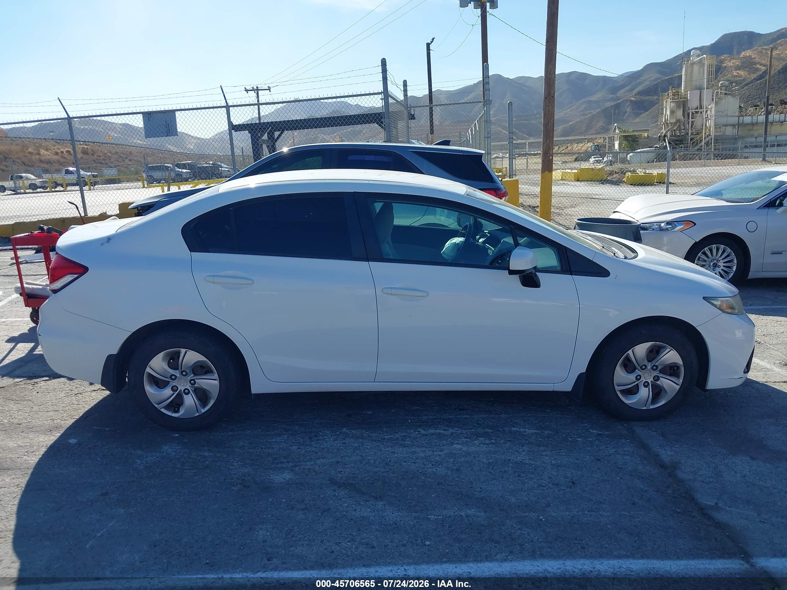 2015 Honda Civic Lx Белый vin: 19XFB2F54FE287930