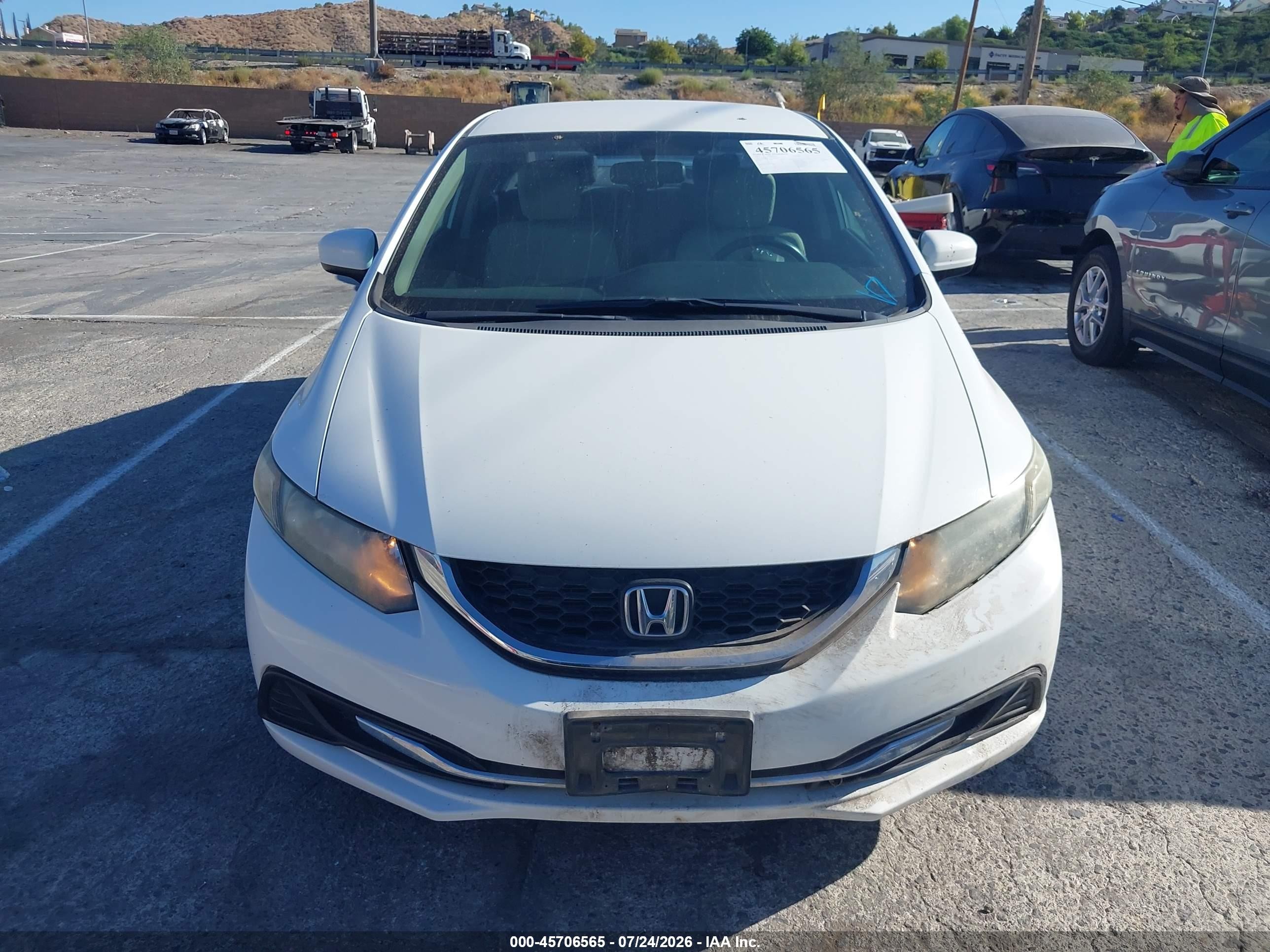 2015 Honda Civic Lx Белый vin: 19XFB2F54FE287930