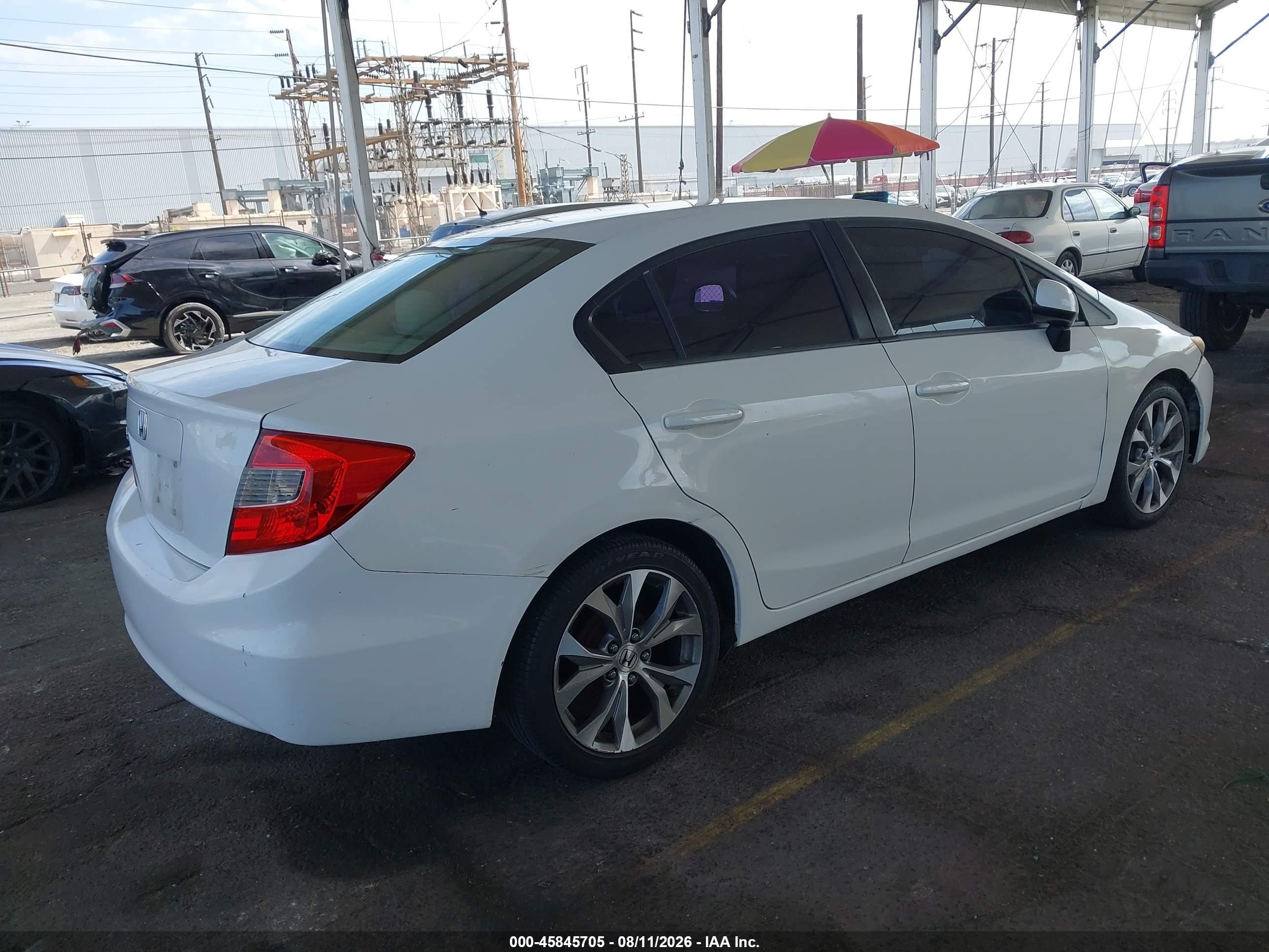 2012 Honda Civic Lx Белый vin: 19XFB2F55CE057261