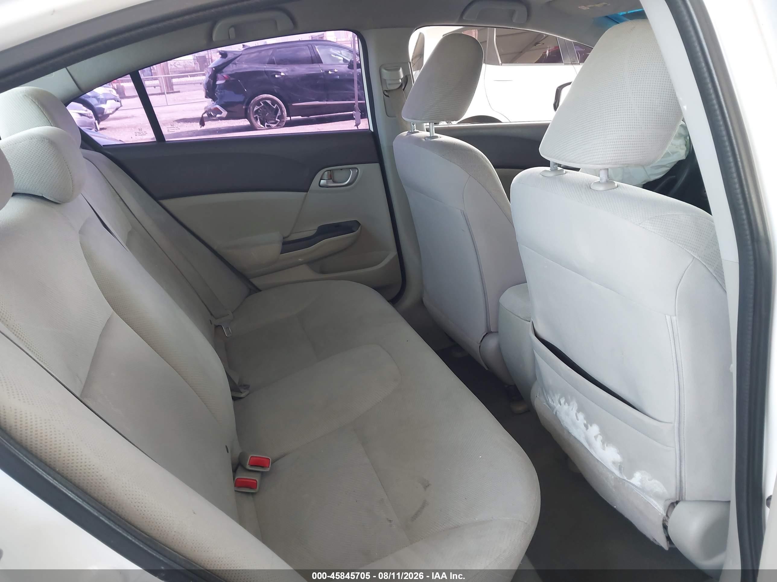 2012 Honda Civic Lx Белый vin: 19XFB2F55CE057261