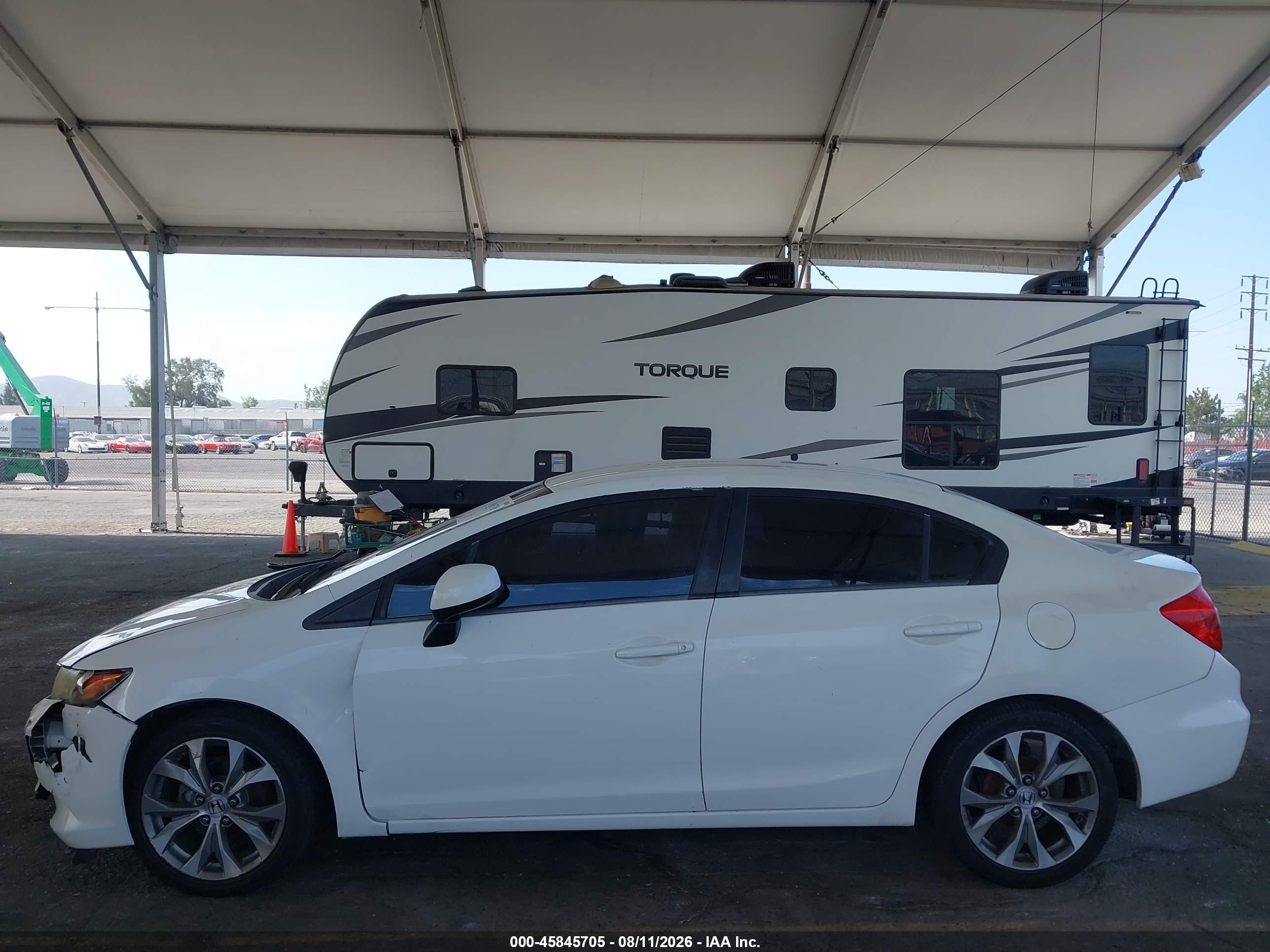 2012 Honda Civic Lx Белый vin: 19XFB2F55CE057261
