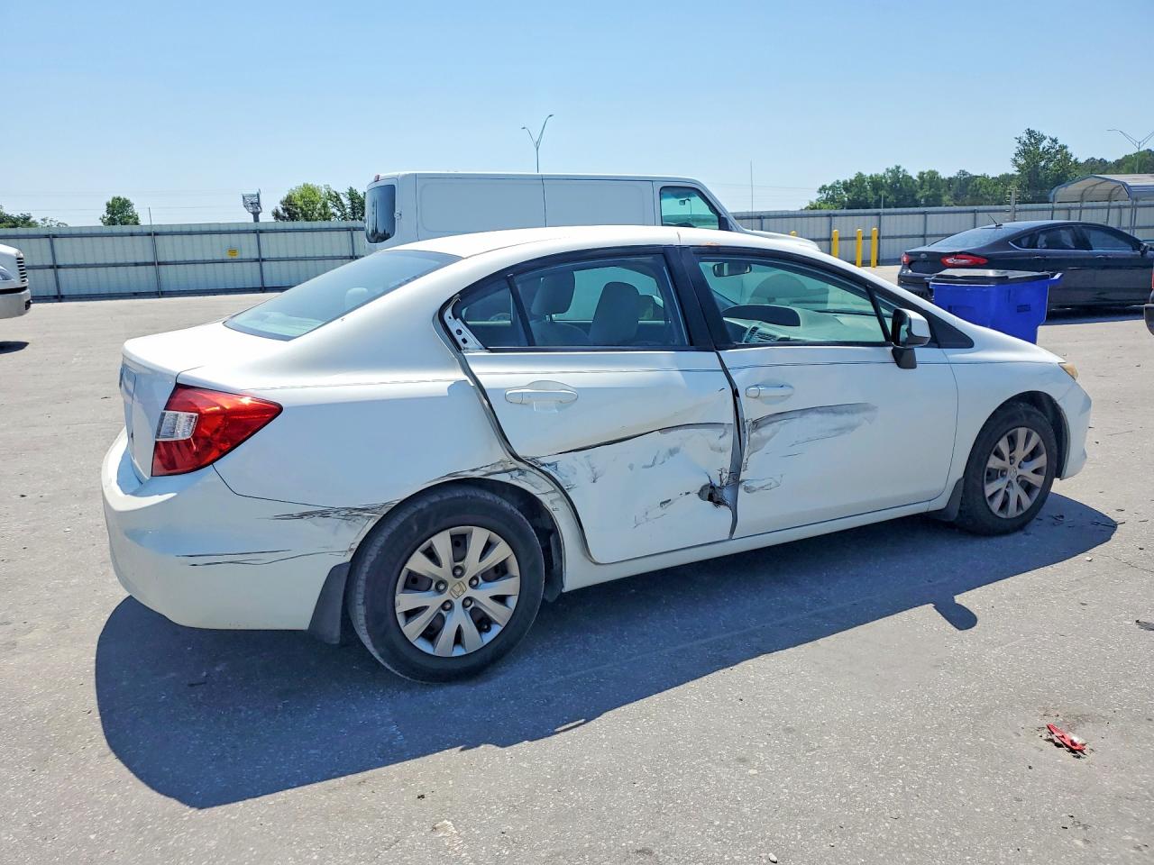 2012 Honda Civic Lx Белый vin: 19XFB2F55CE058104