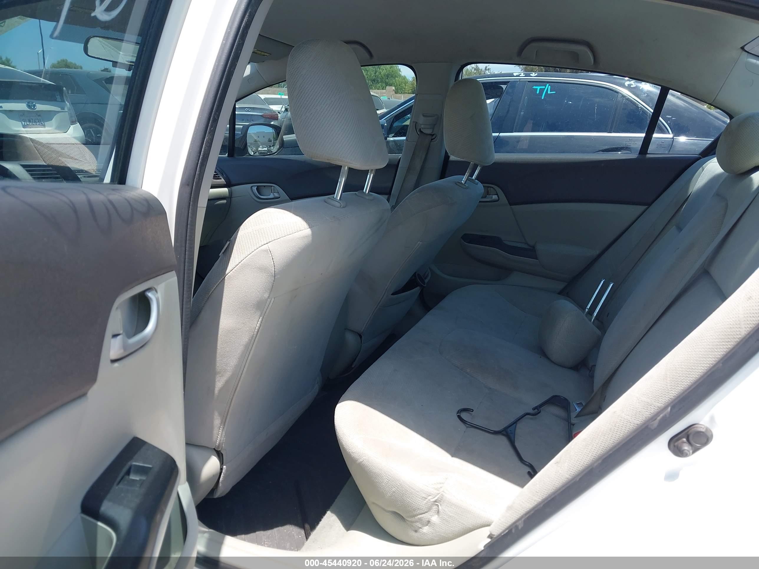 2012 Honda Civic Lx White vin: 19XFB2F55CE333955