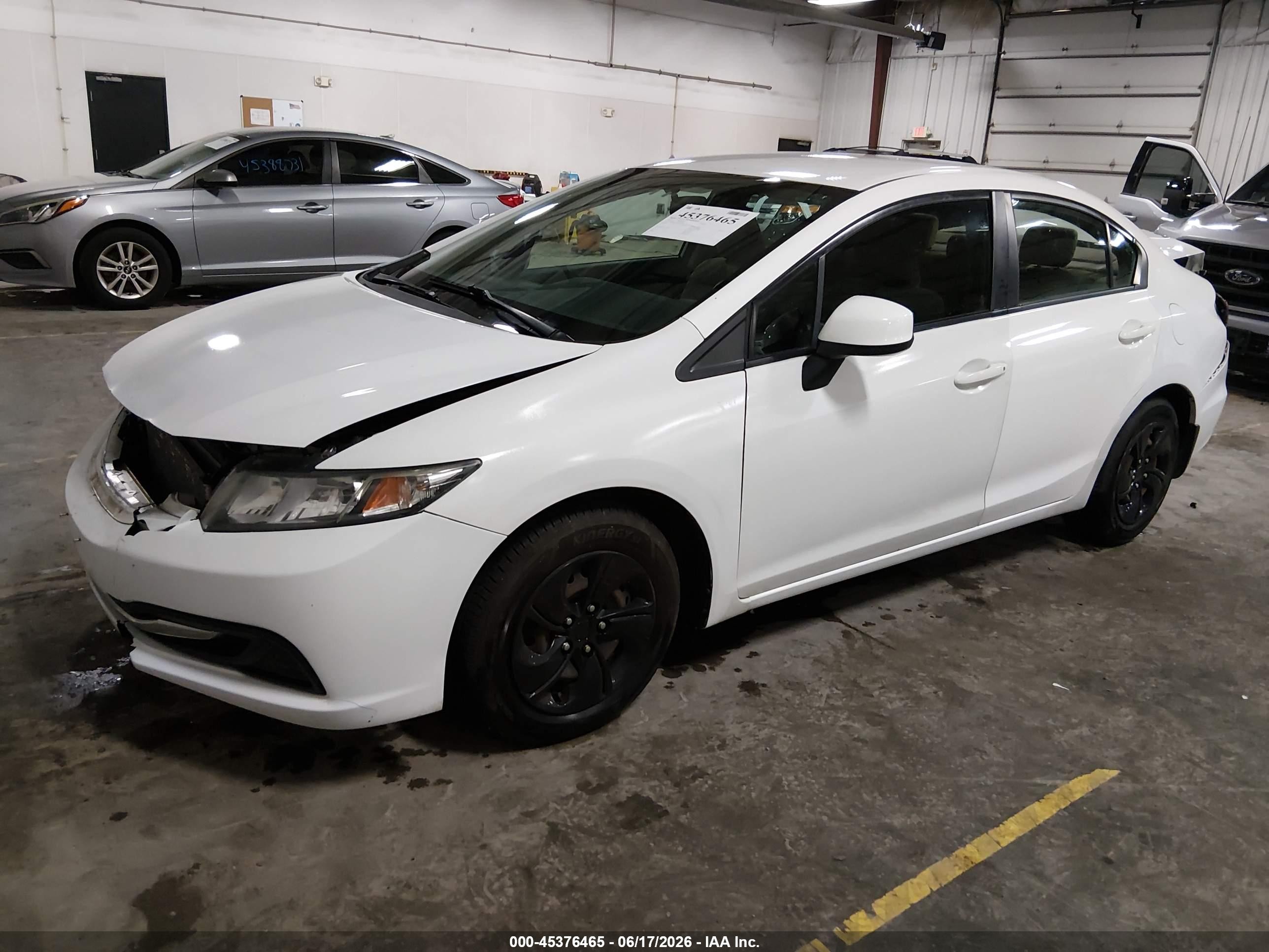 2013 Honda Civic Lx Белый vin: 19XFB2F55DE077270