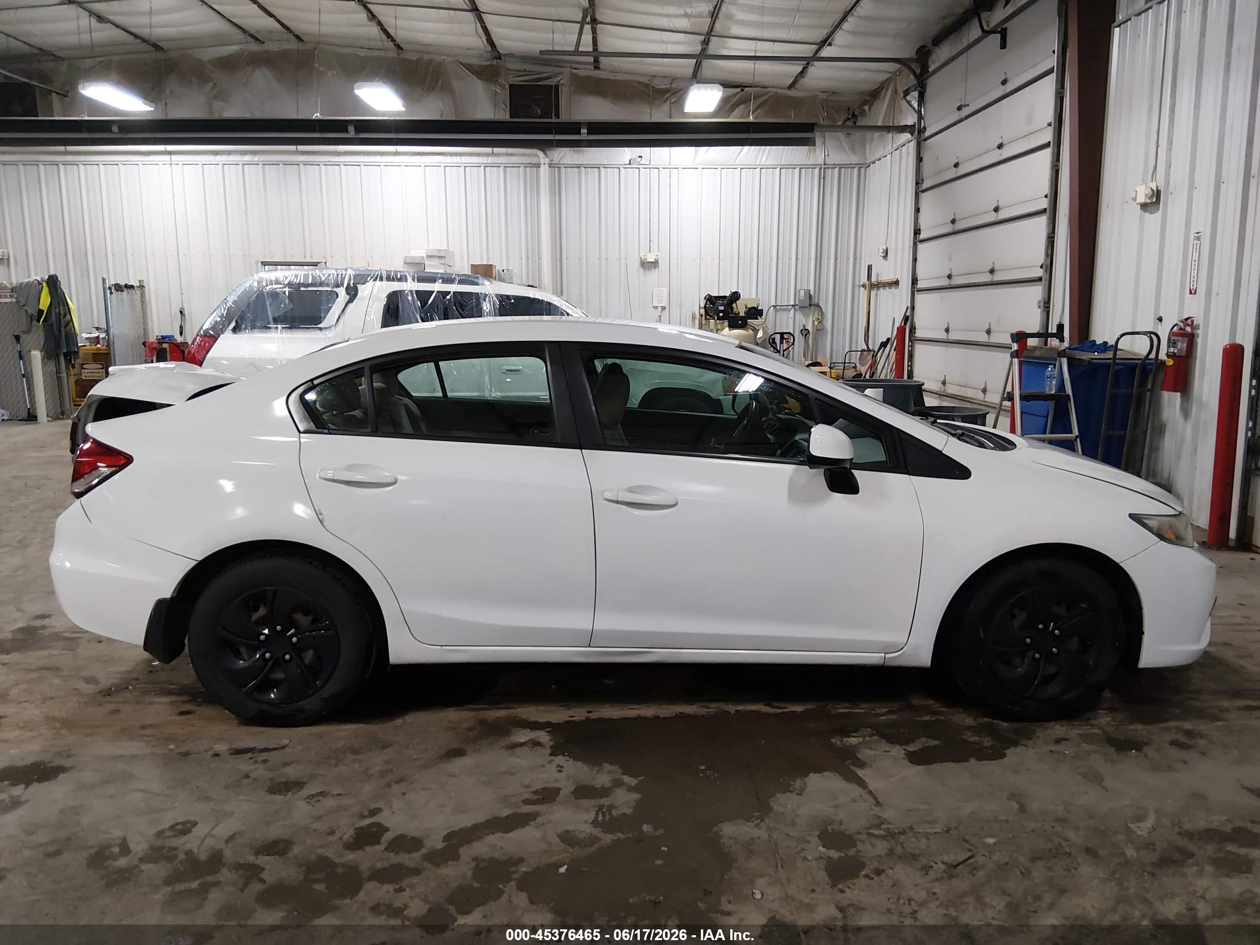 2013 Honda Civic Lx Белый vin: 19XFB2F55DE077270