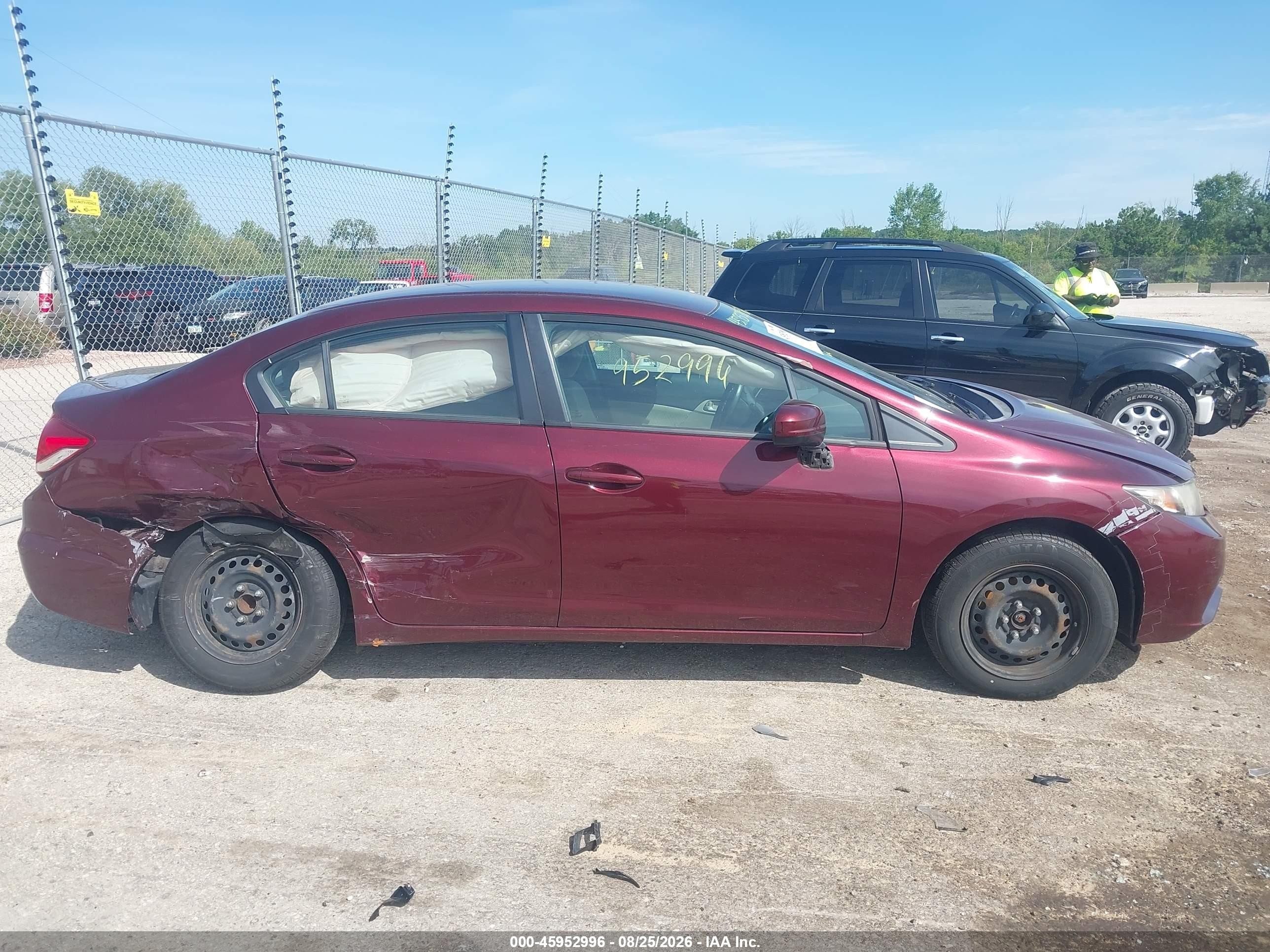 2014 Honda Civic Lx Burgundy vin: 19XFB2F55EE017815