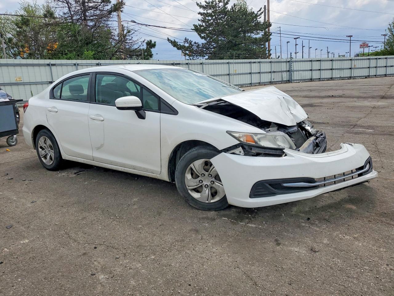 2014 Honda Civic Lx Белый vin: 19XFB2F55EE022870