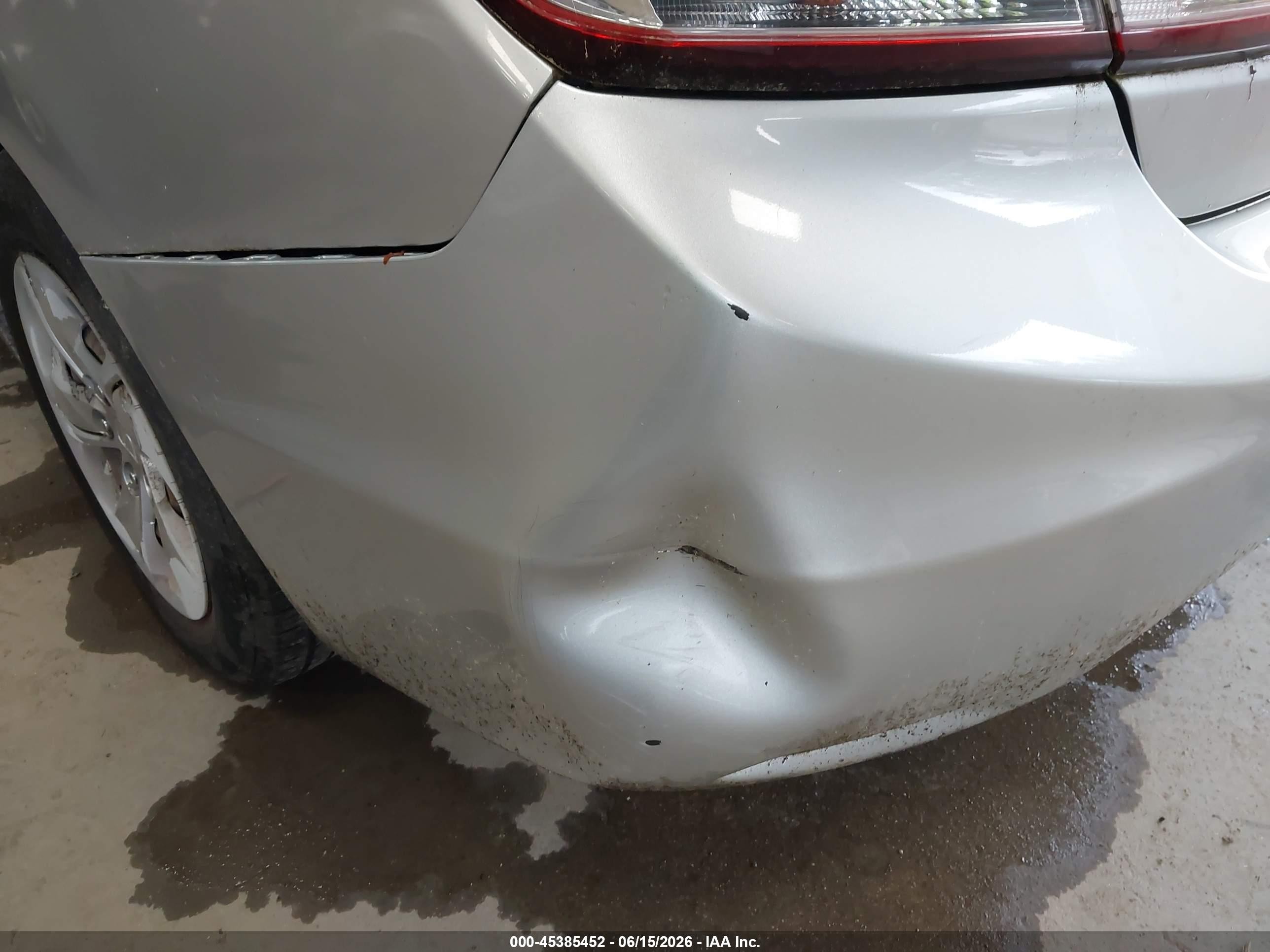 2014 Honda Civic Lx Silver vin: 19XFB2F55EE040107
