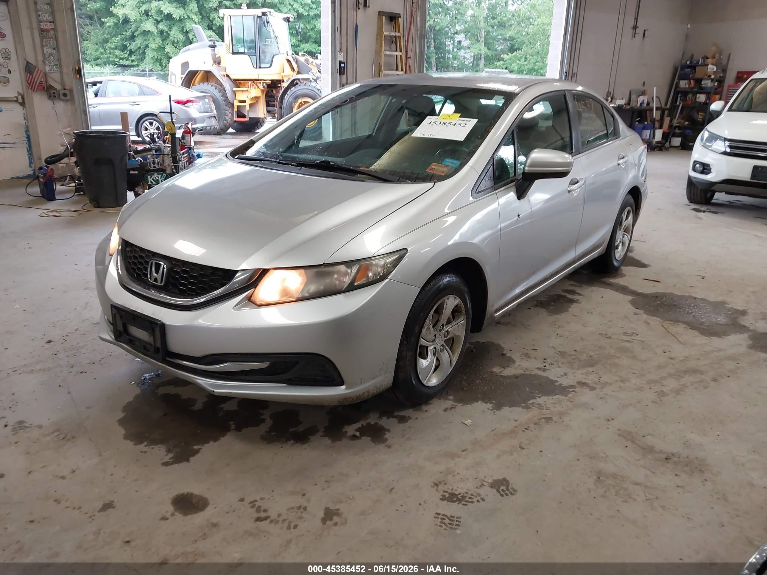 2014 Honda Civic Lx Silver vin: 19XFB2F55EE040107