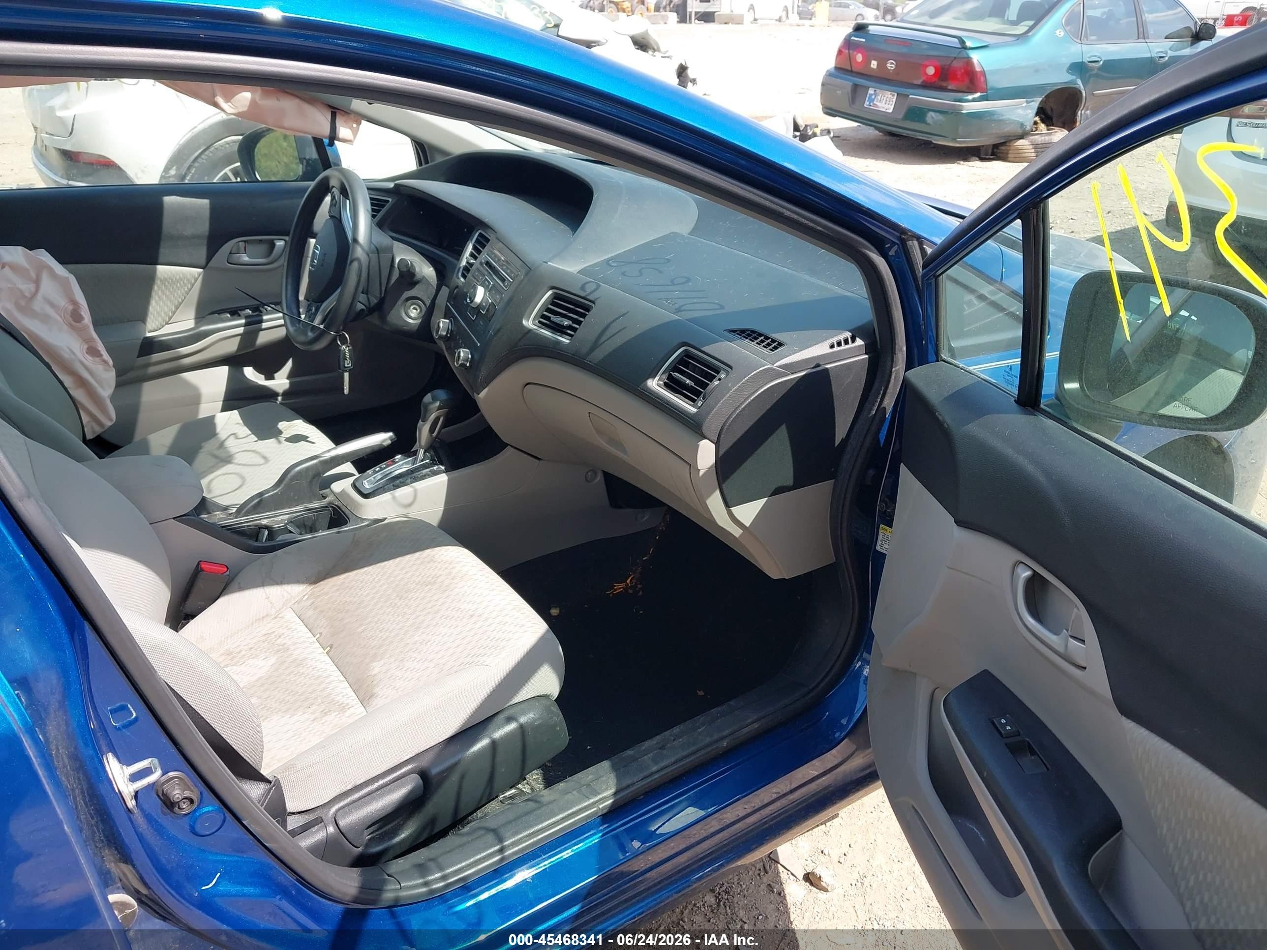 2015 Honda Civic Lx Blue vin: 19XFB2F55FE011658