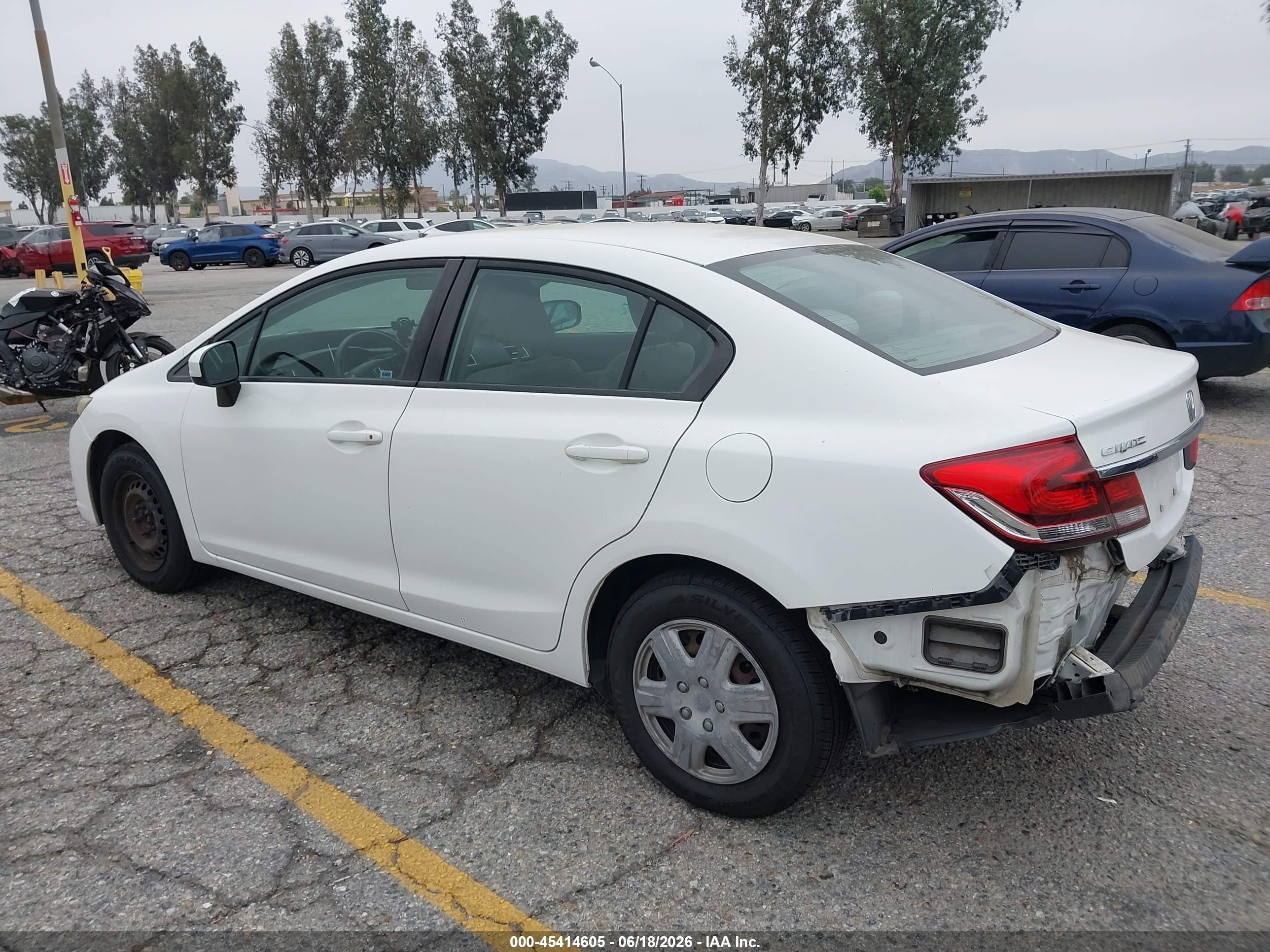2015 Honda Civic Lx White vin: 19XFB2F55FE063579