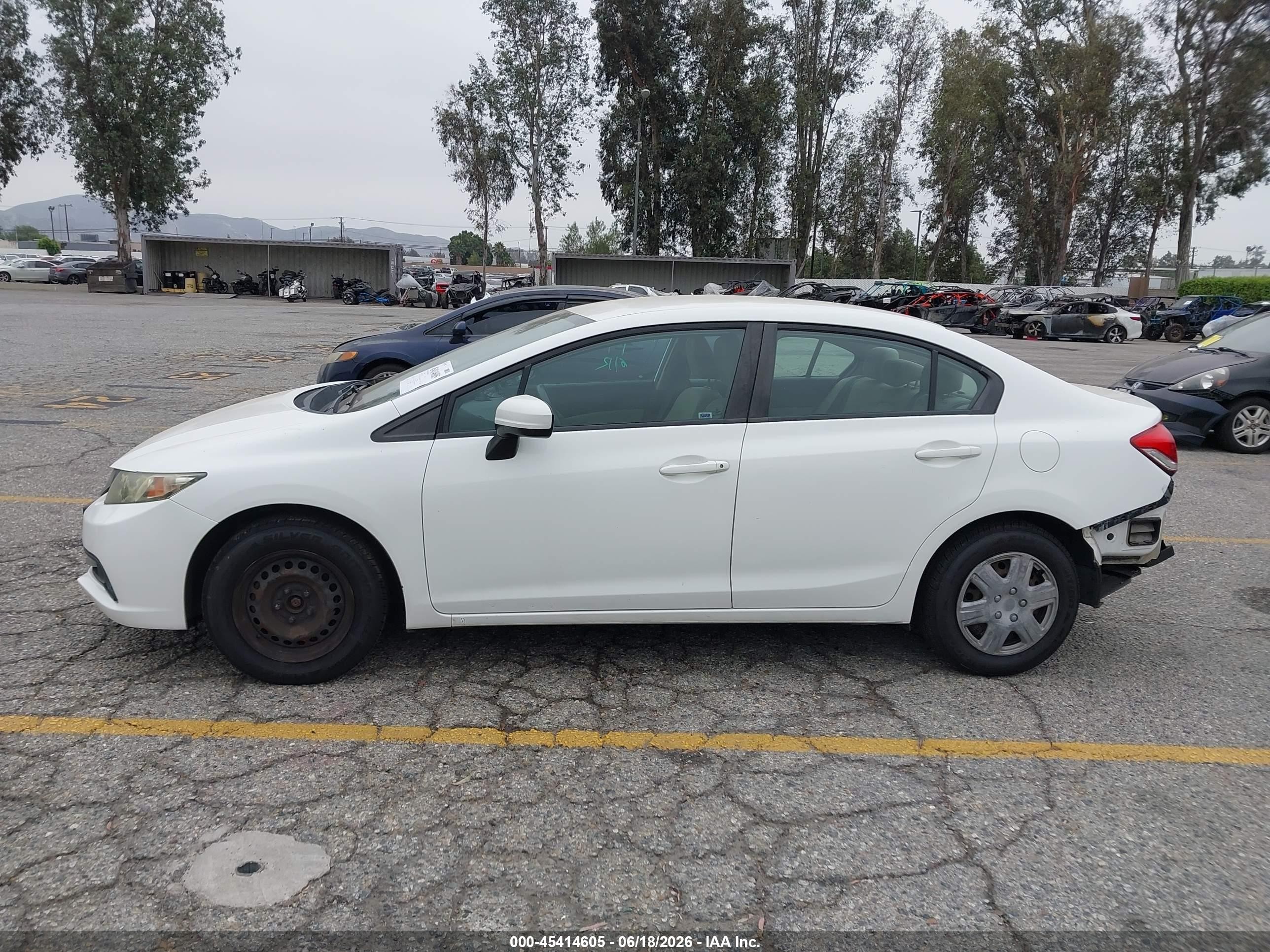 2015 Honda Civic Lx White vin: 19XFB2F55FE063579
