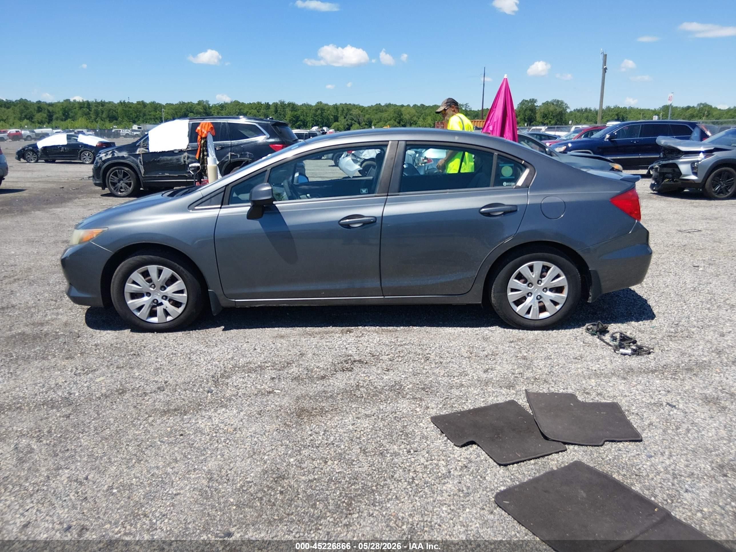 2012 Honda Civic Lx Gray vin: 19XFB2F56CE302360