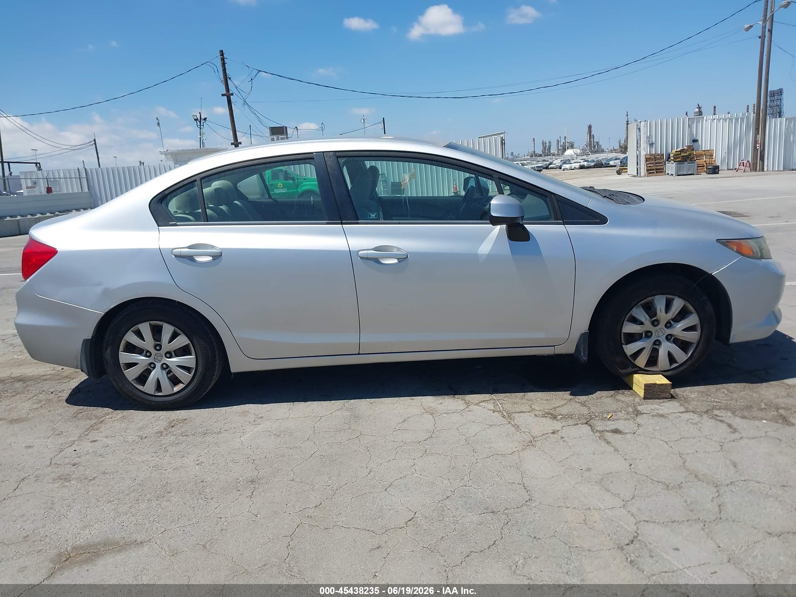 2012 Honda Civic Lx Silver vin: 19XFB2F56CE310541