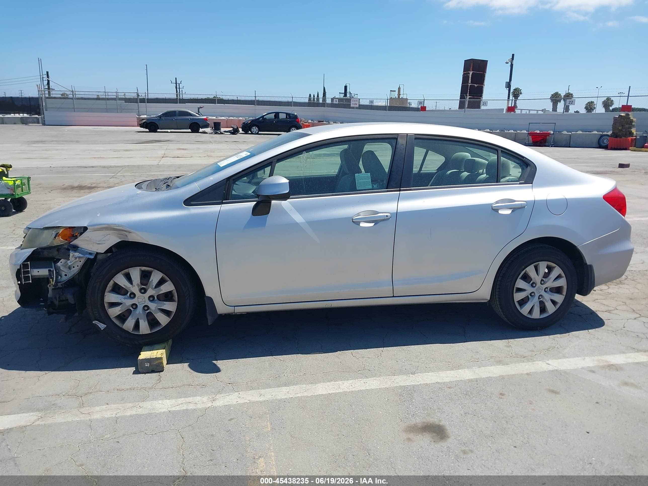 2012 Honda Civic Lx Silver vin: 19XFB2F56CE310541