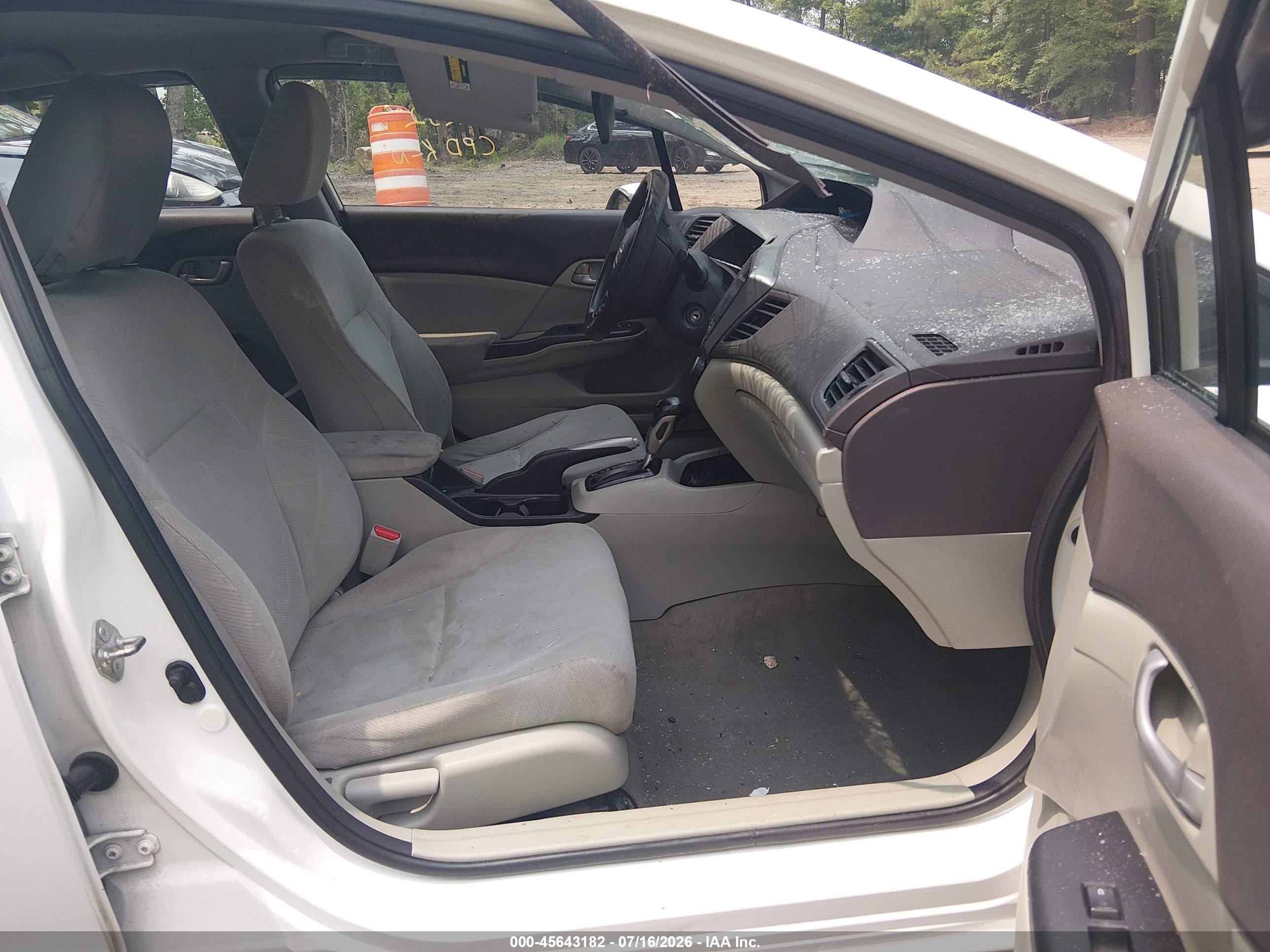 2012 Honda Civic Lx White vin: 19XFB2F56CE327453