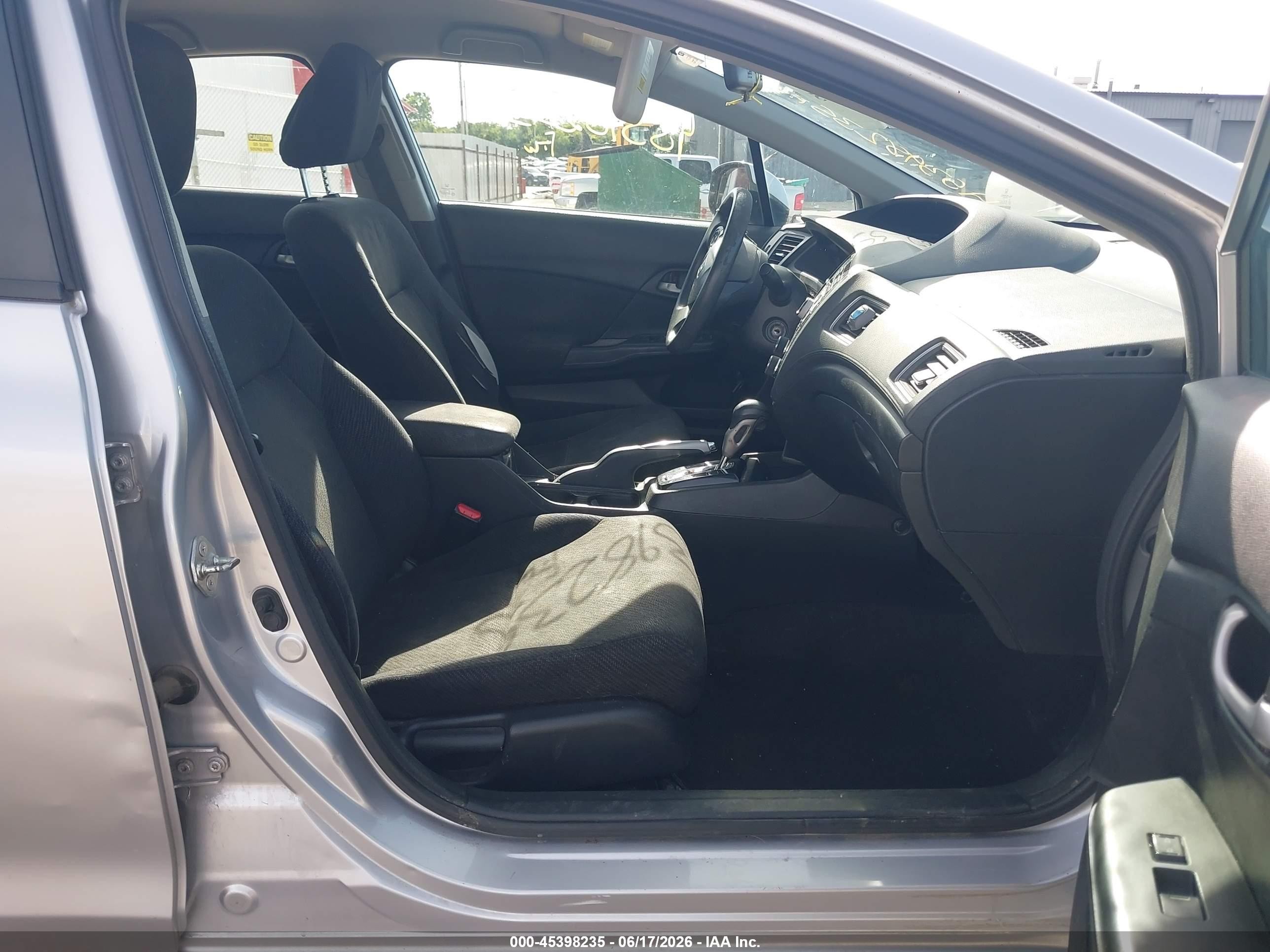 2013 Honda Civic Lx Silver vin: 19XFB2F56DE010001
