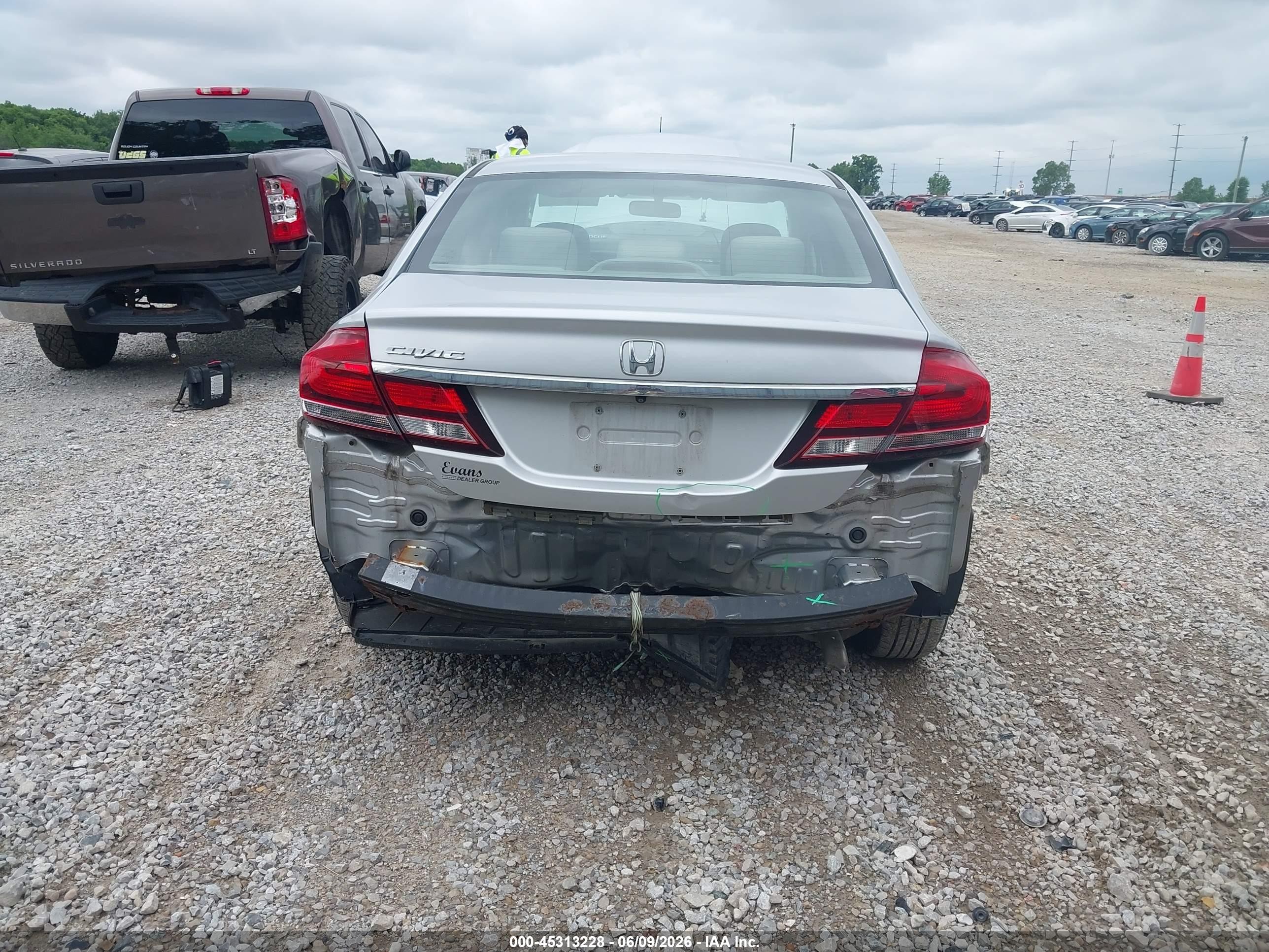 2013 Honda Civic Lx Silver vin: 19XFB2F56DE026215