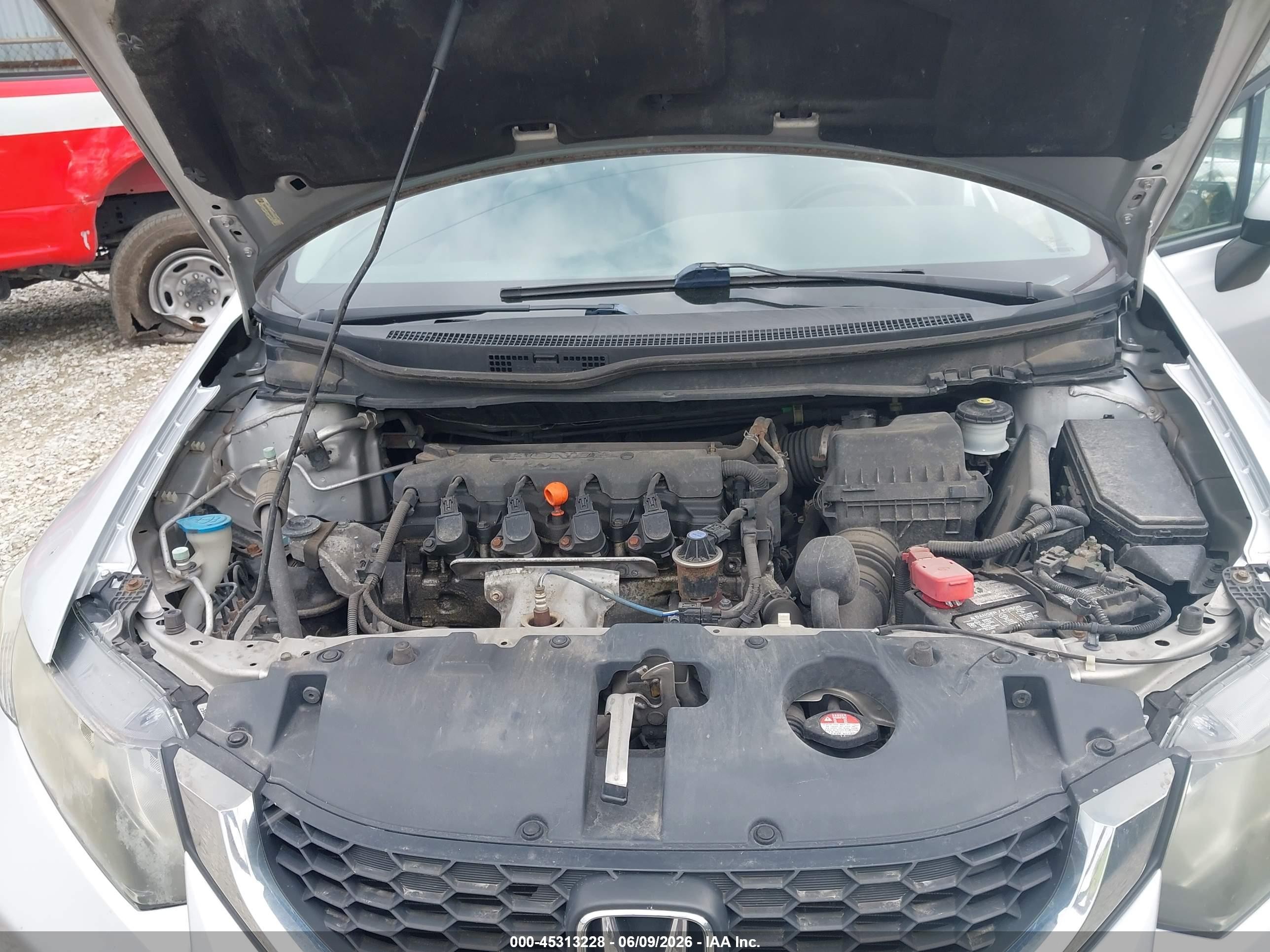 2013 Honda Civic Lx Silver vin: 19XFB2F56DE026215