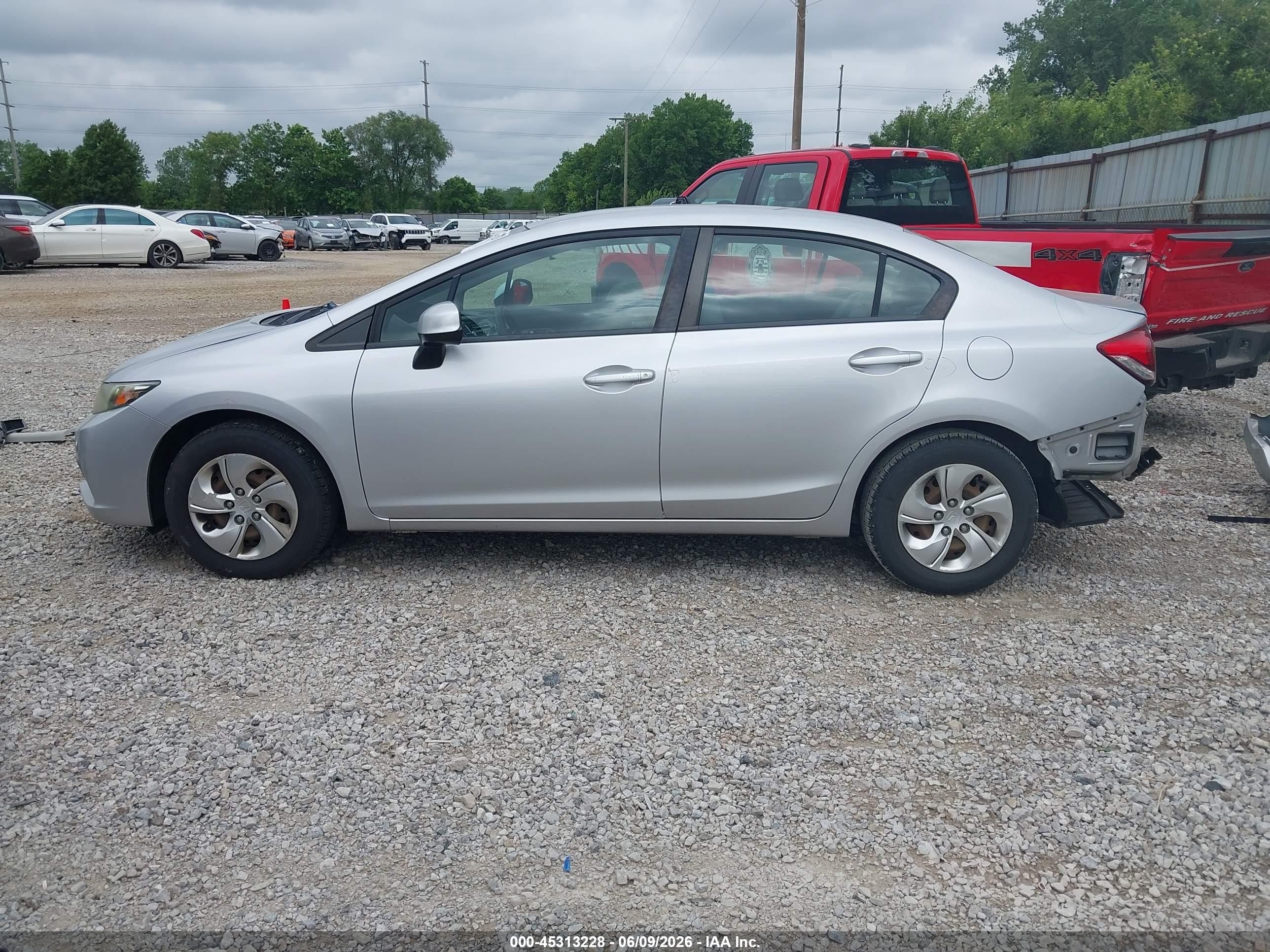 2013 Honda Civic Lx Silver vin: 19XFB2F56DE026215