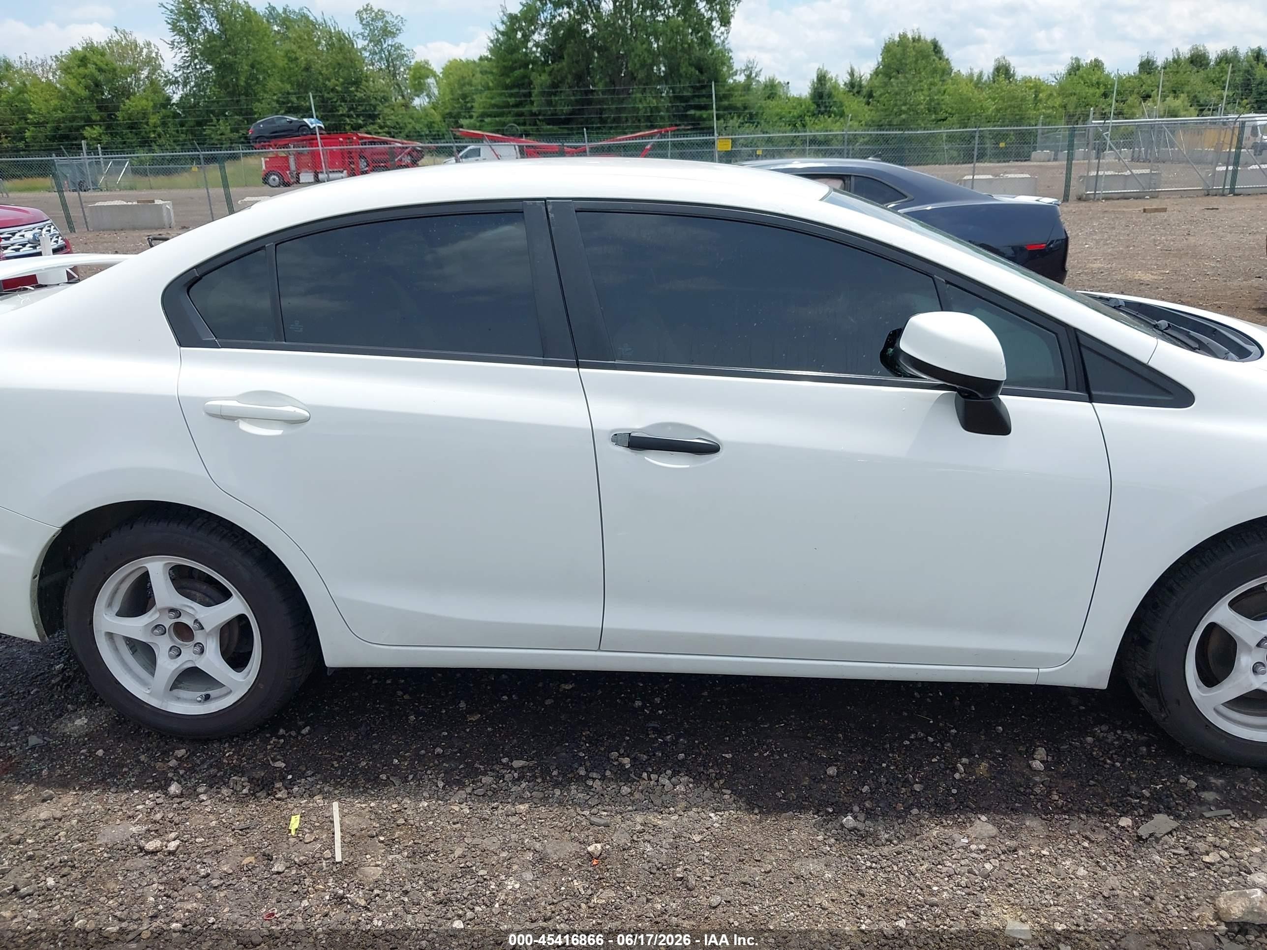 2013 Honda Civic Lx White vin: 19XFB2F56DE094451