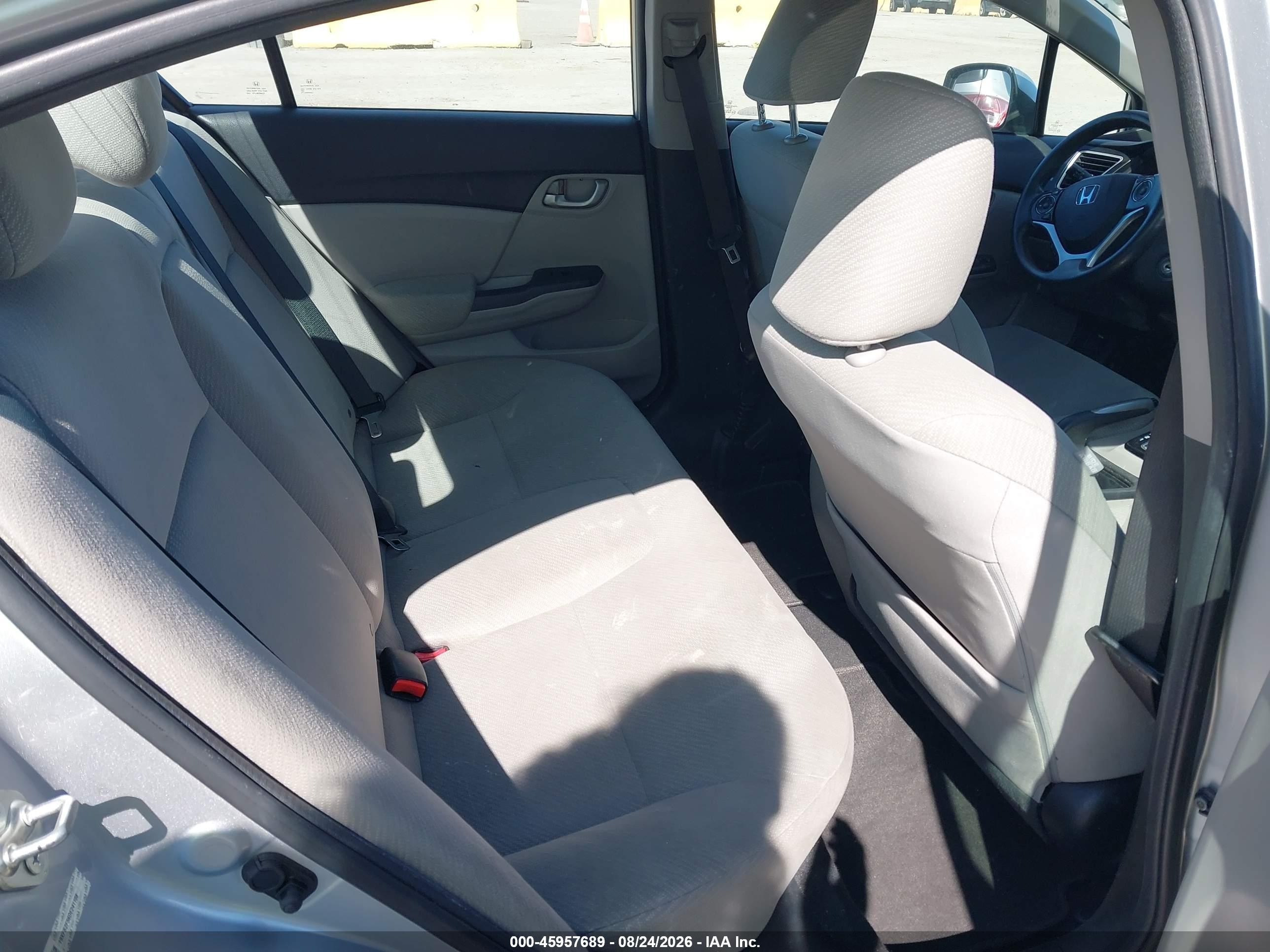 2013 Honda Civic Lx Серебряный vin: 19XFB2F56DE241108