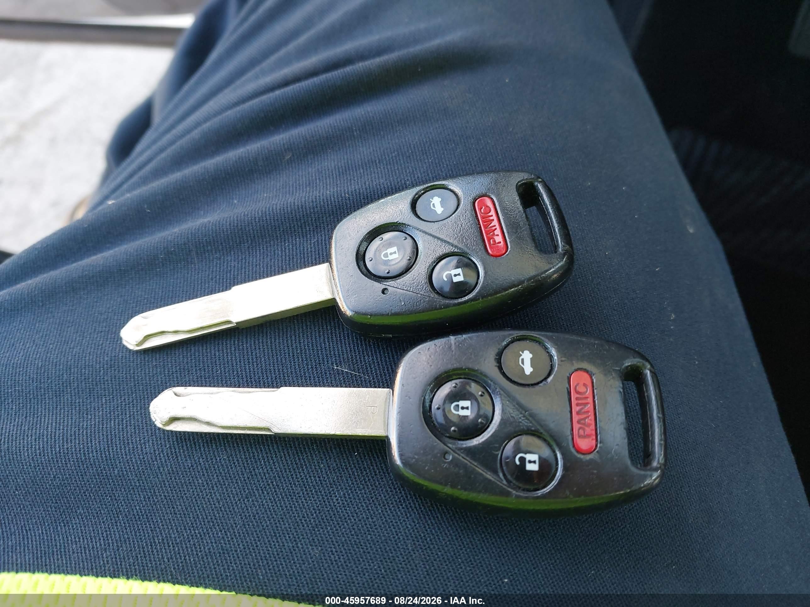 2013 Honda Civic Lx Серебряный vin: 19XFB2F56DE241108