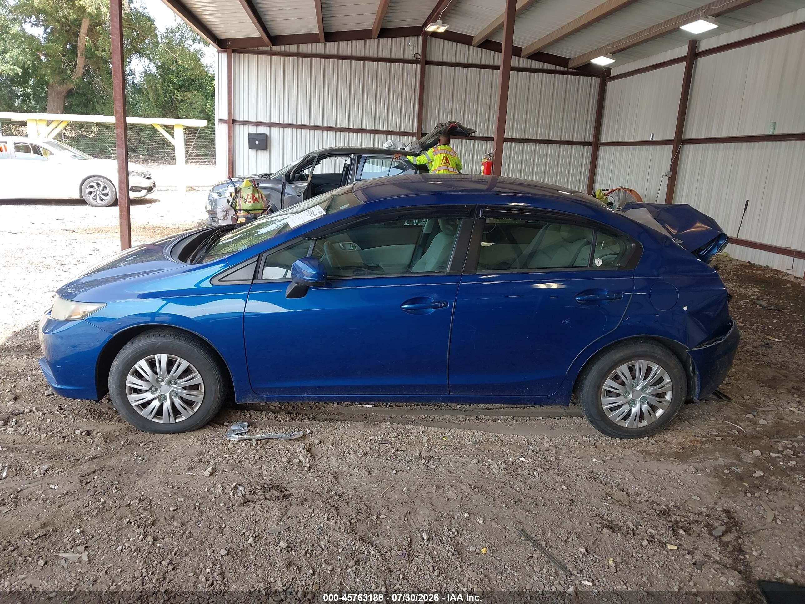 2014 Honda Civic Lx Синий vin: 19XFB2F56EE008346