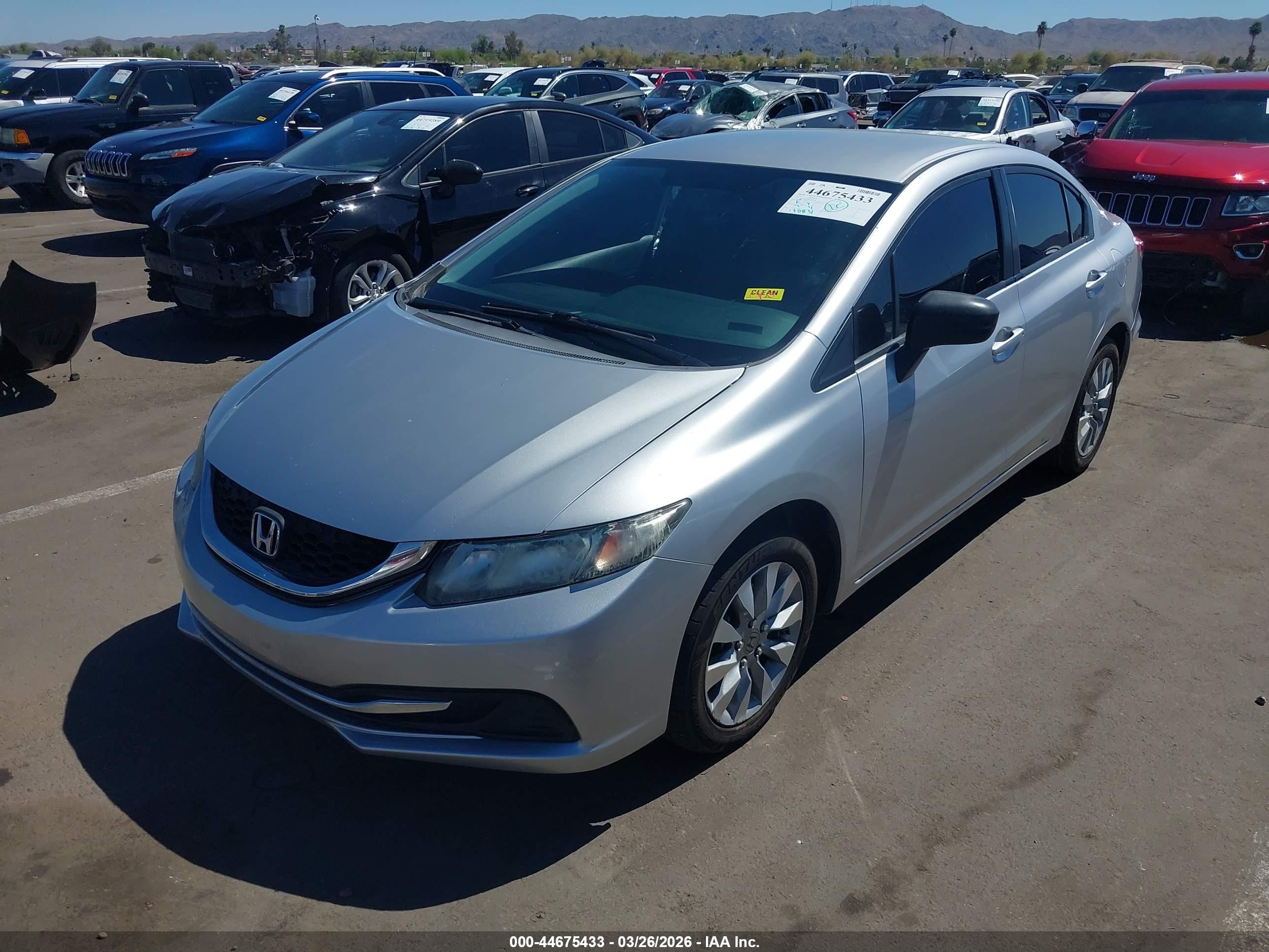 2014 Honda Civic Lx Серебряный vin: 19XFB2F56EE016236