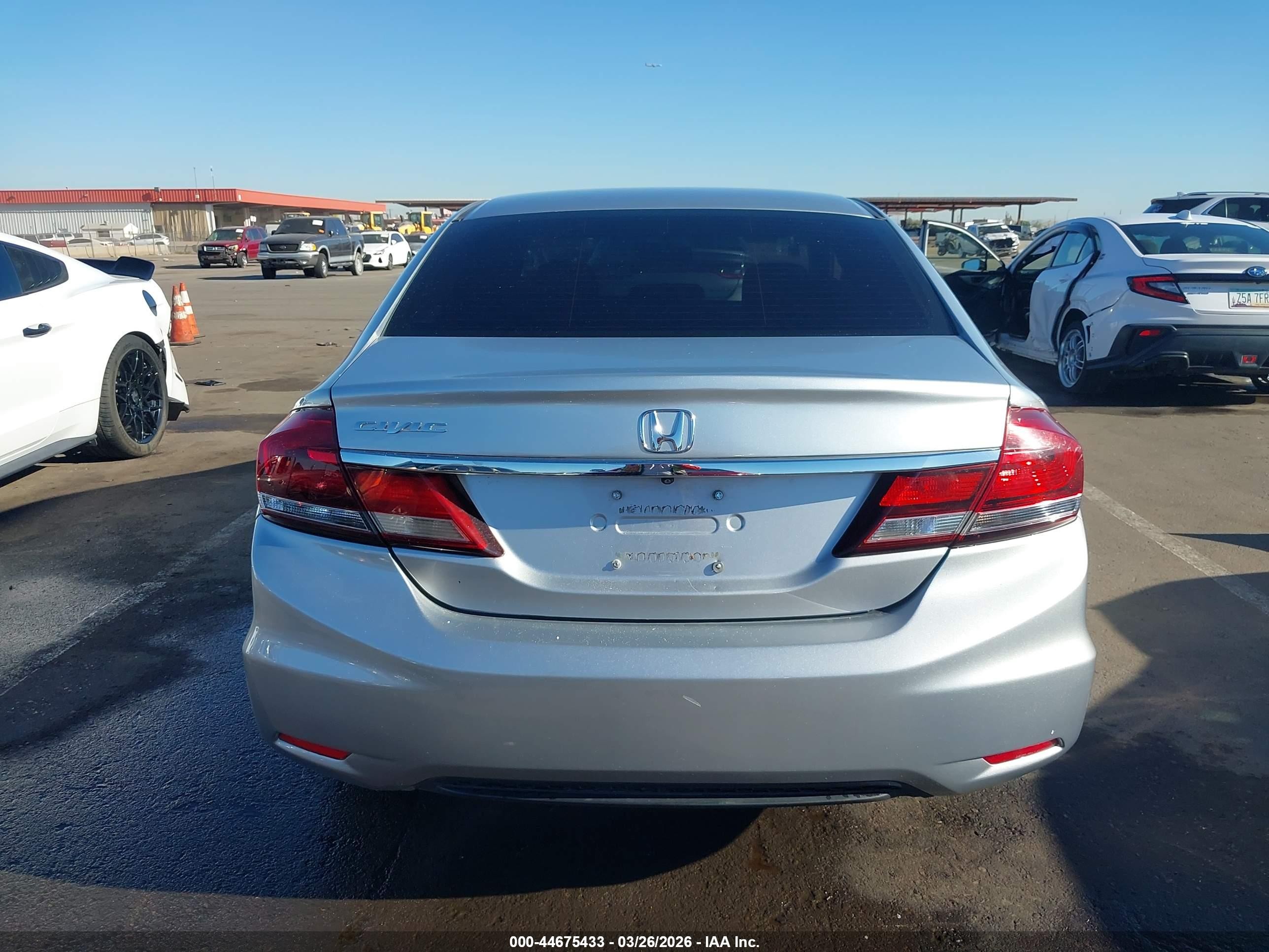 2014 Honda Civic Lx Серебряный vin: 19XFB2F56EE016236