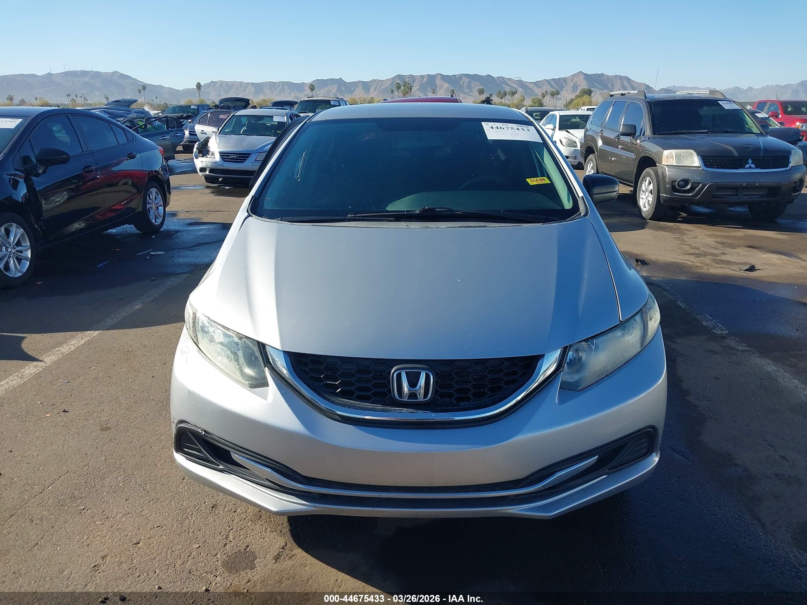 2014 Honda Civic Lx Серебряный vin: 19XFB2F56EE016236