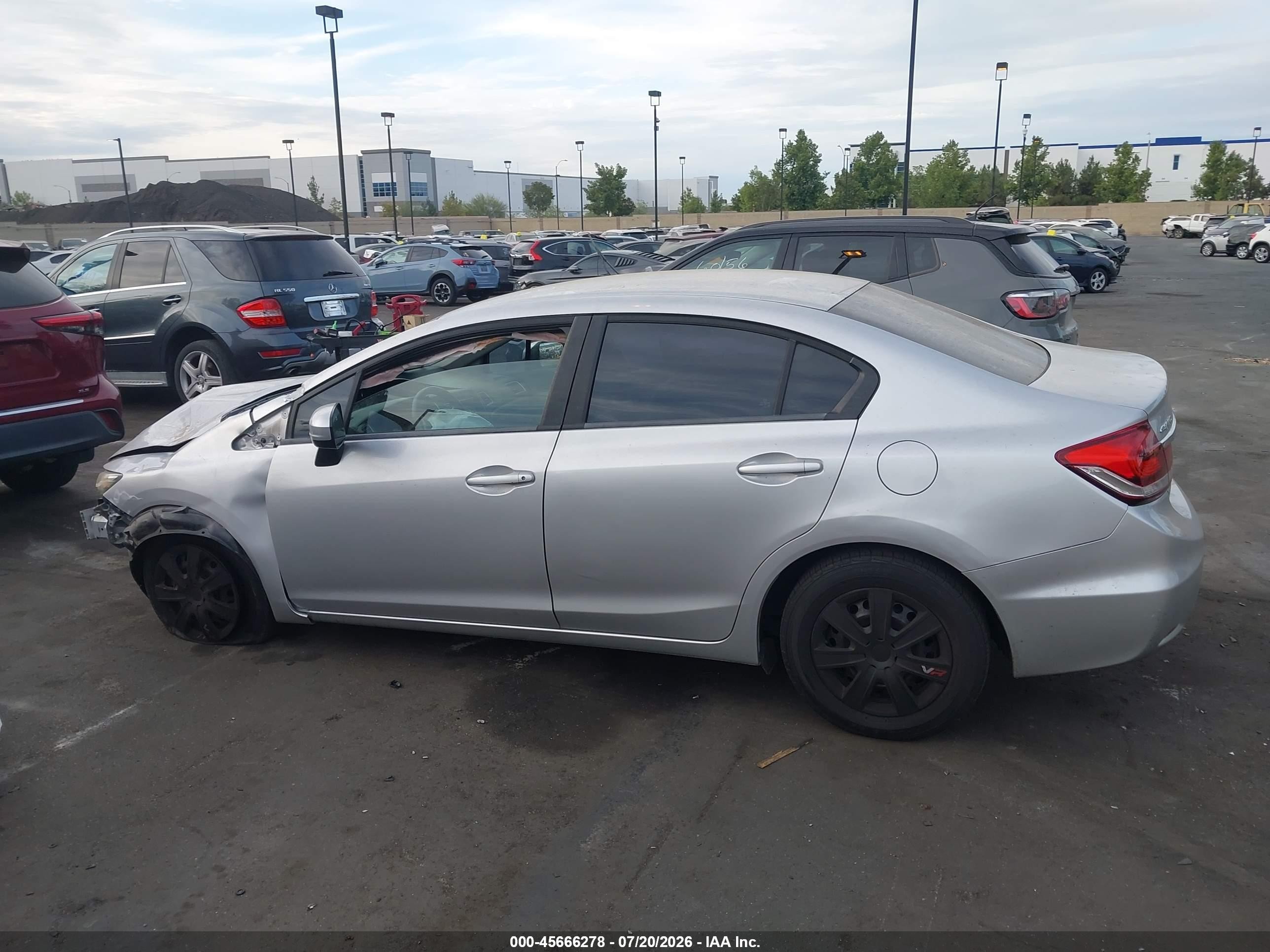 2014 Honda Civic Lx Серебряный vin: 19XFB2F56EE230207