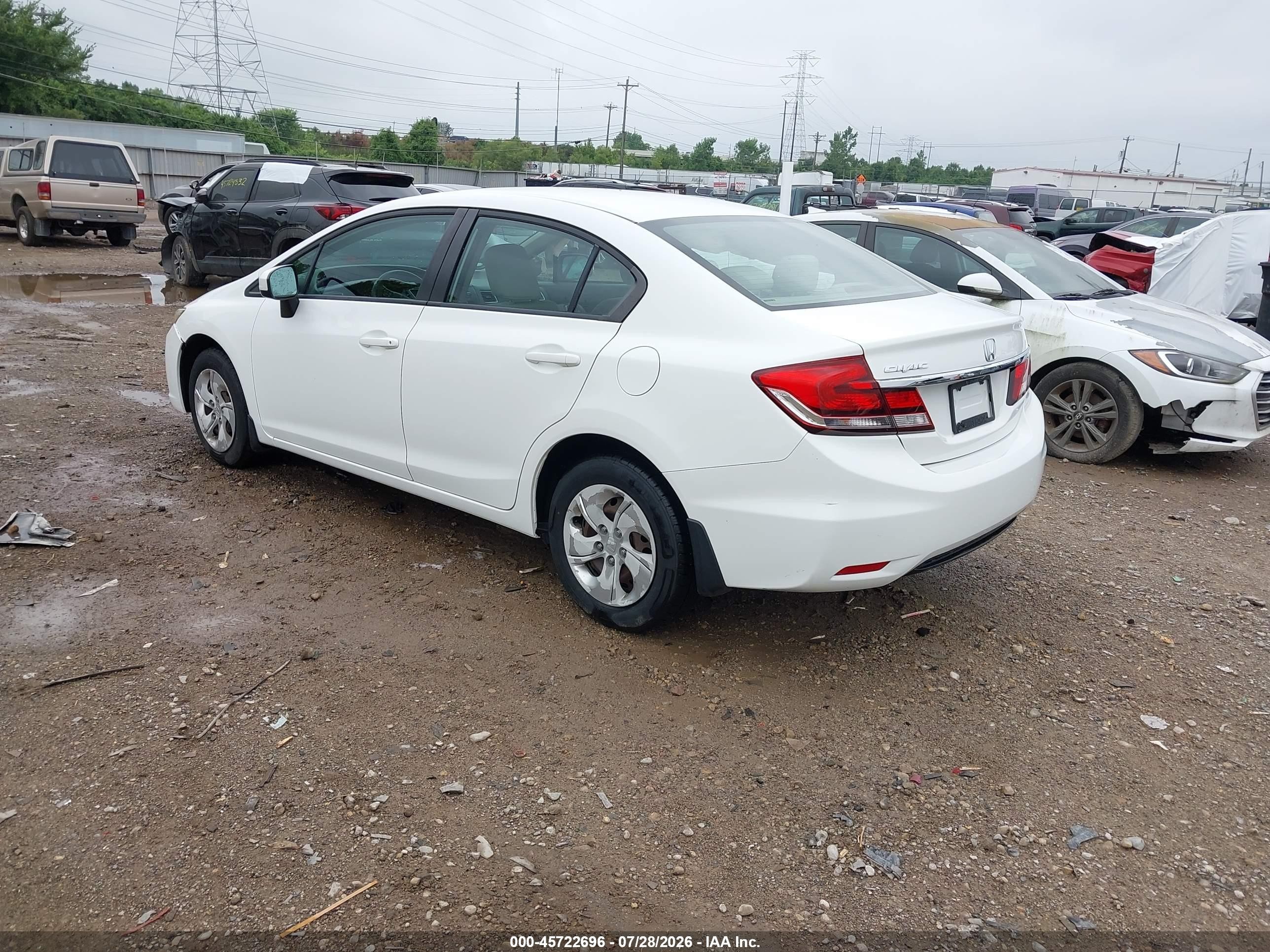 2015 Honda Civic Lx Белый vin: 19XFB2F56FE031854