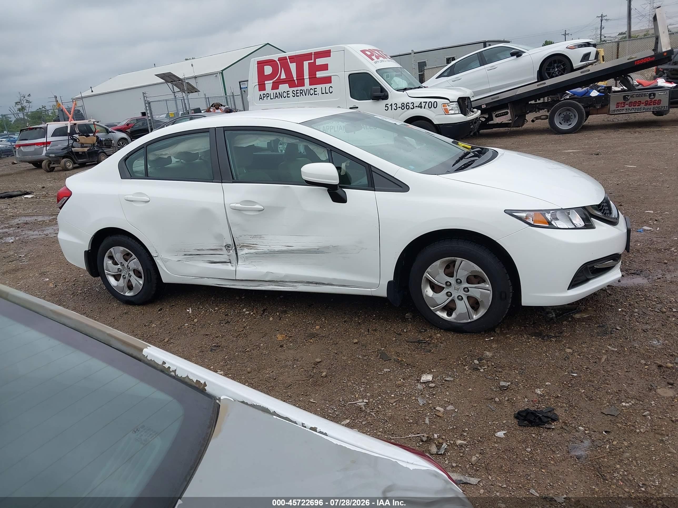 2015 Honda Civic Lx Белый vin: 19XFB2F56FE031854
