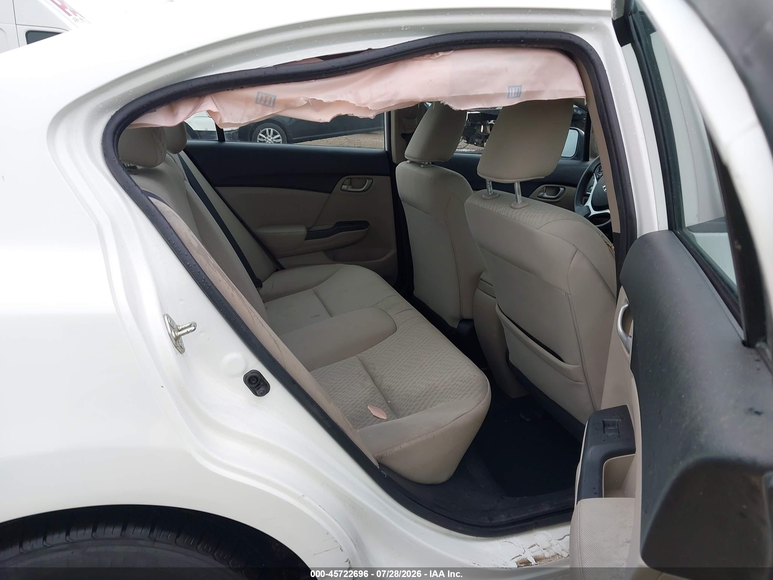 2015 Honda Civic Lx Белый vin: 19XFB2F56FE031854