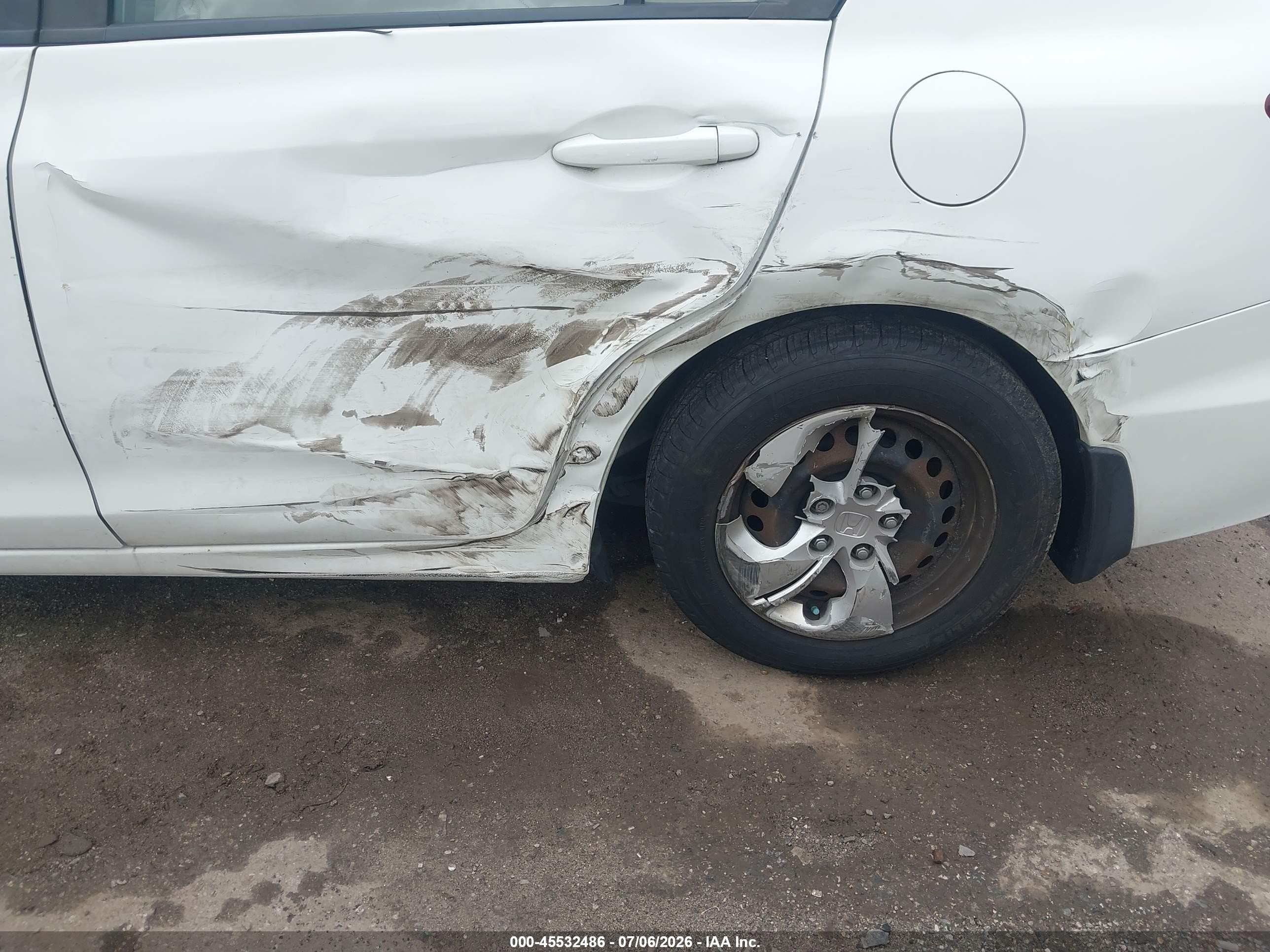 2015 Honda Civic Lx Белый vin: 19XFB2F56FE263564