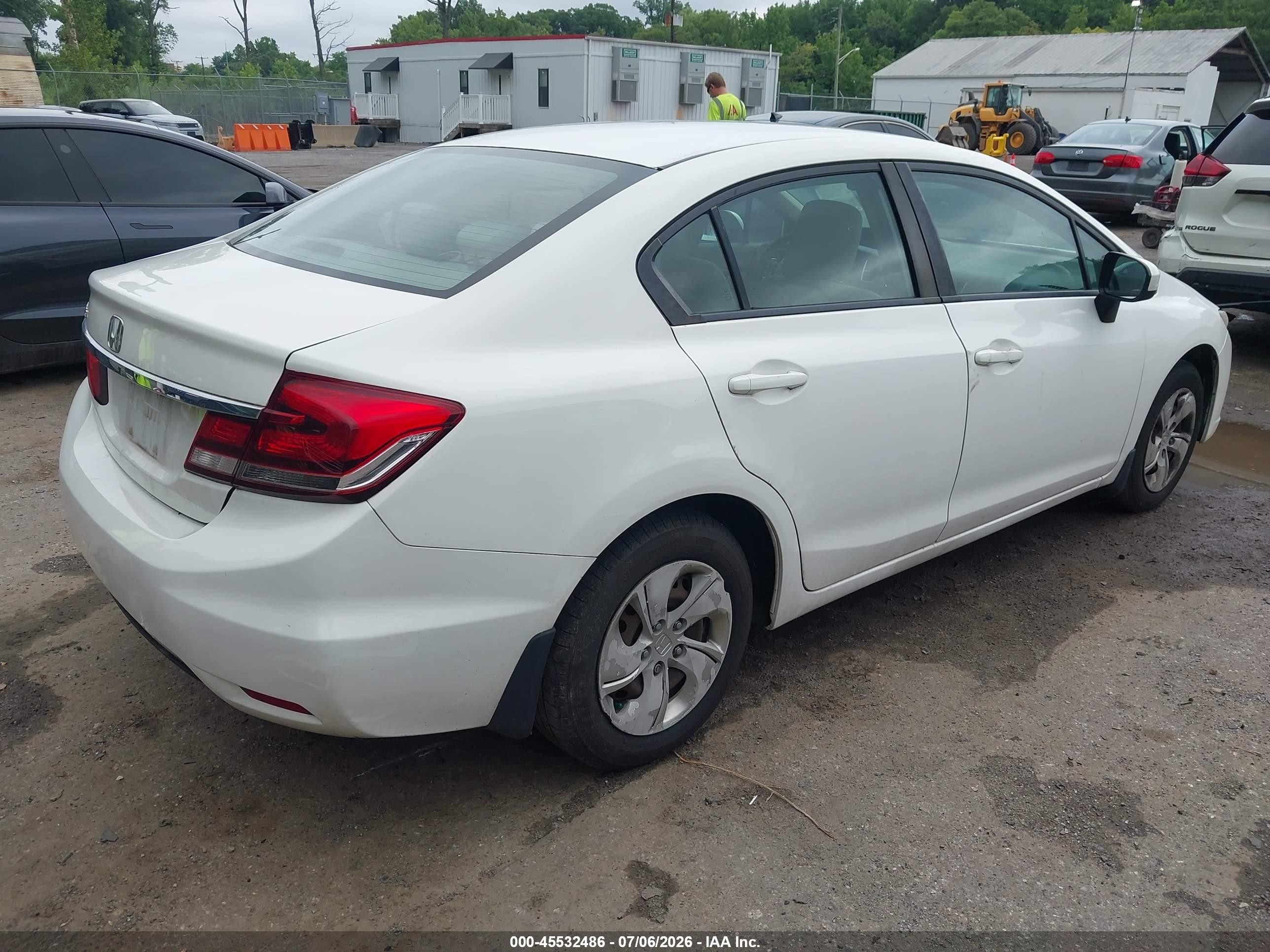 2015 Honda Civic Lx Белый vin: 19XFB2F56FE263564