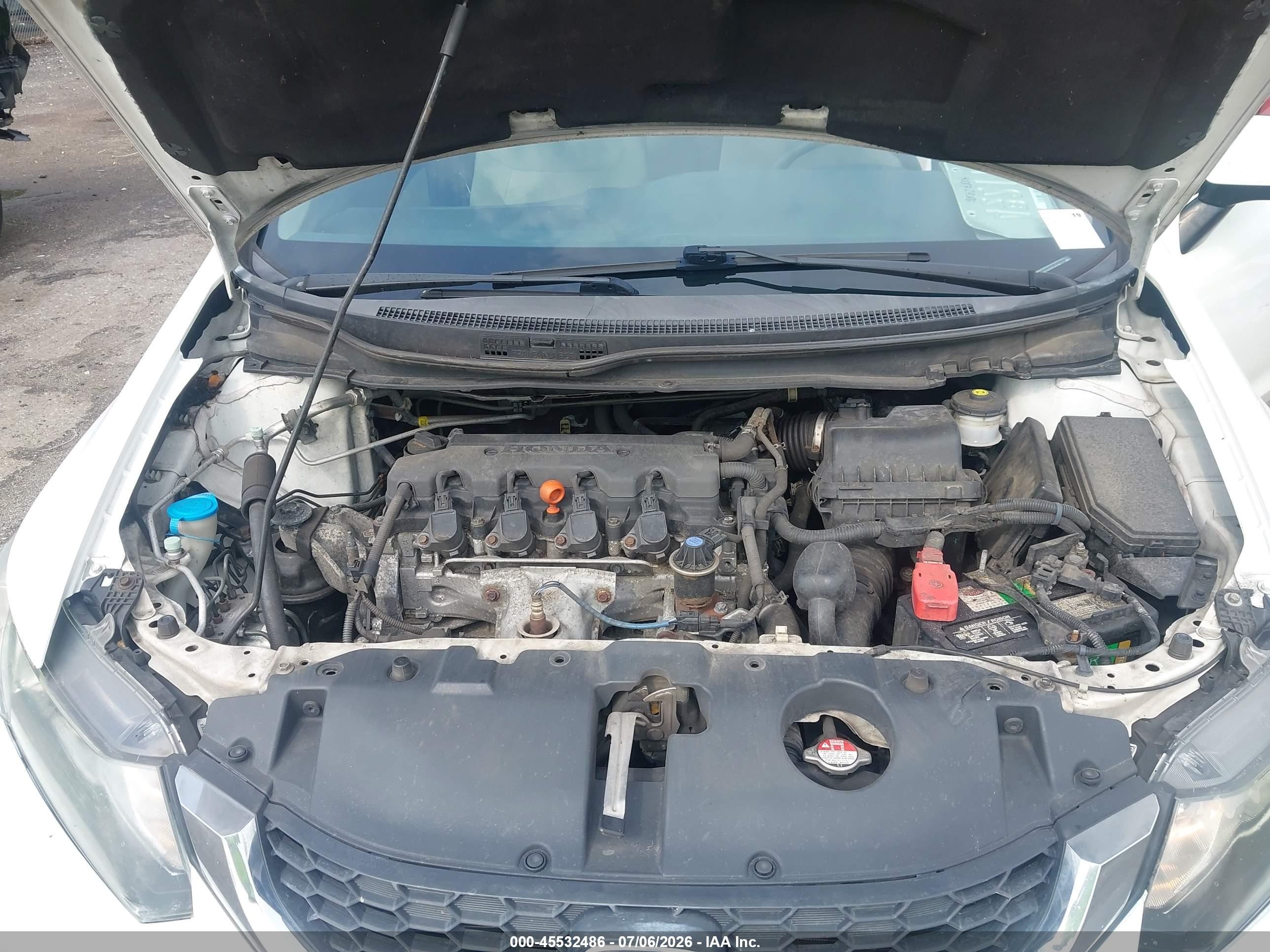 2015 Honda Civic Lx Белый vin: 19XFB2F56FE263564
