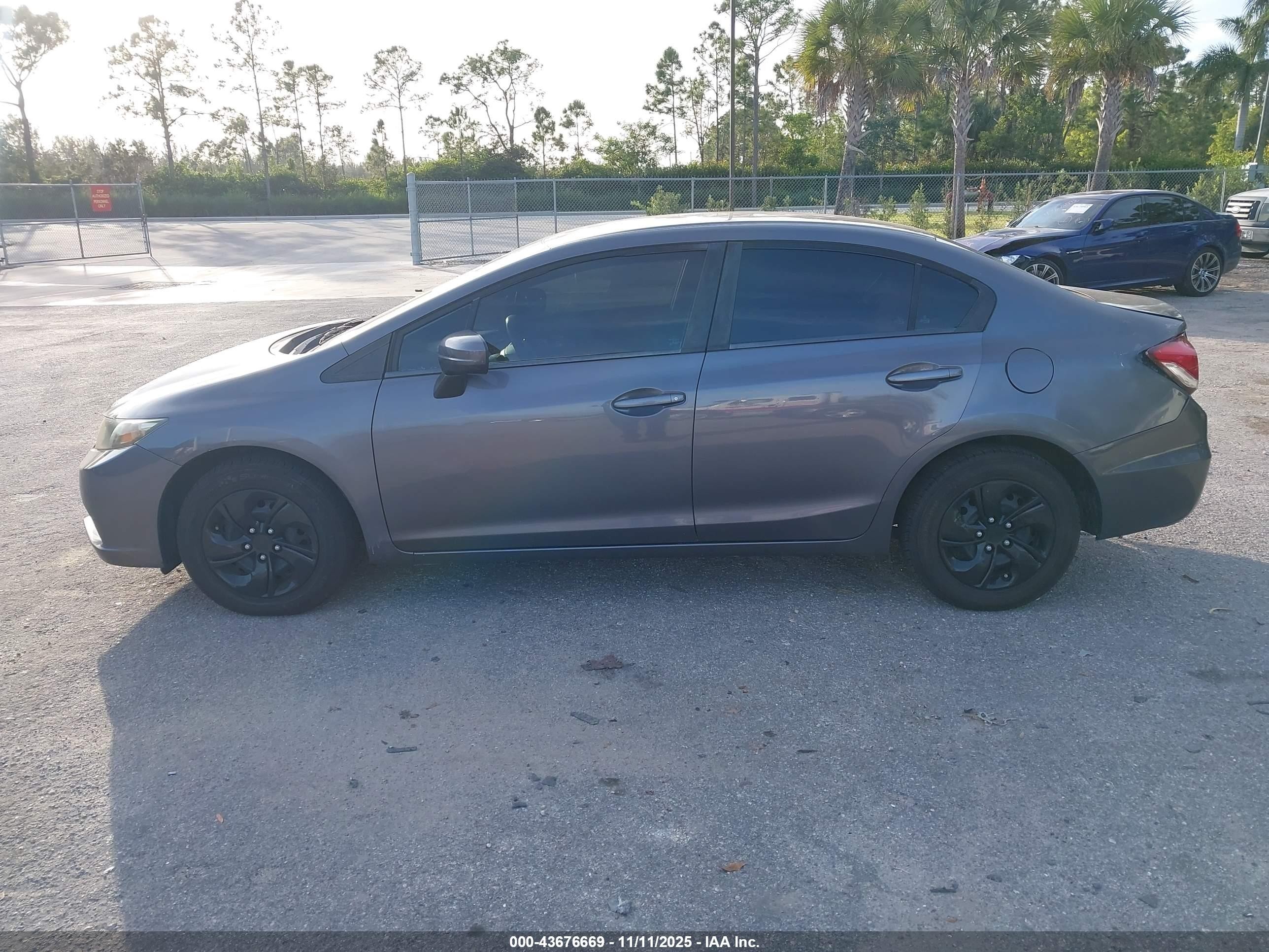 2015 Honda Civic Lx Gray vin: 19XFB2F56FE705923