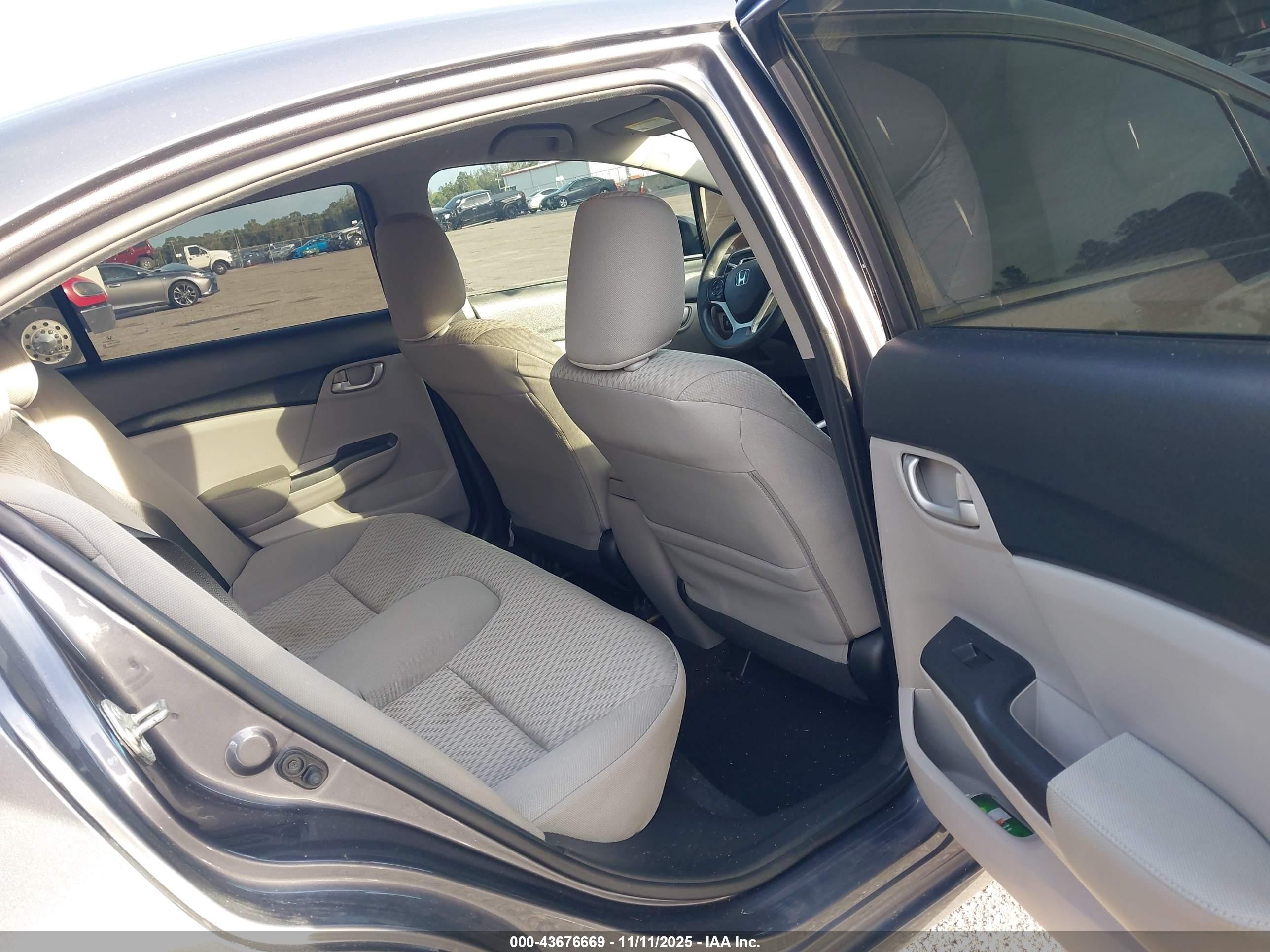2015 Honda Civic Lx Gray vin: 19XFB2F56FE705923