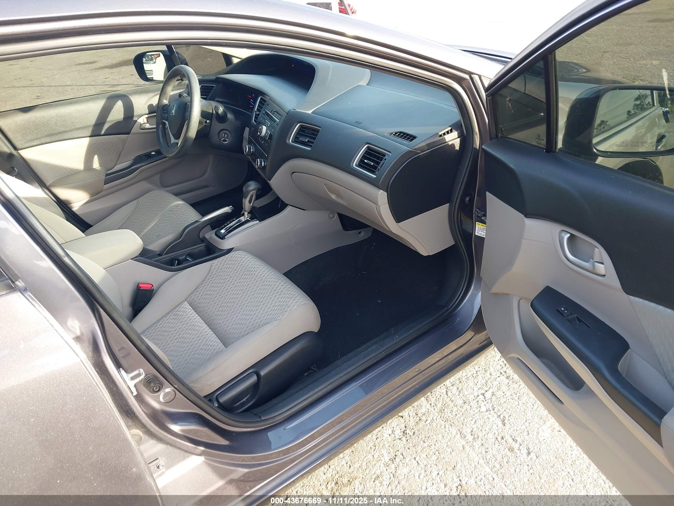 2015 Honda Civic Lx Gray vin: 19XFB2F56FE705923