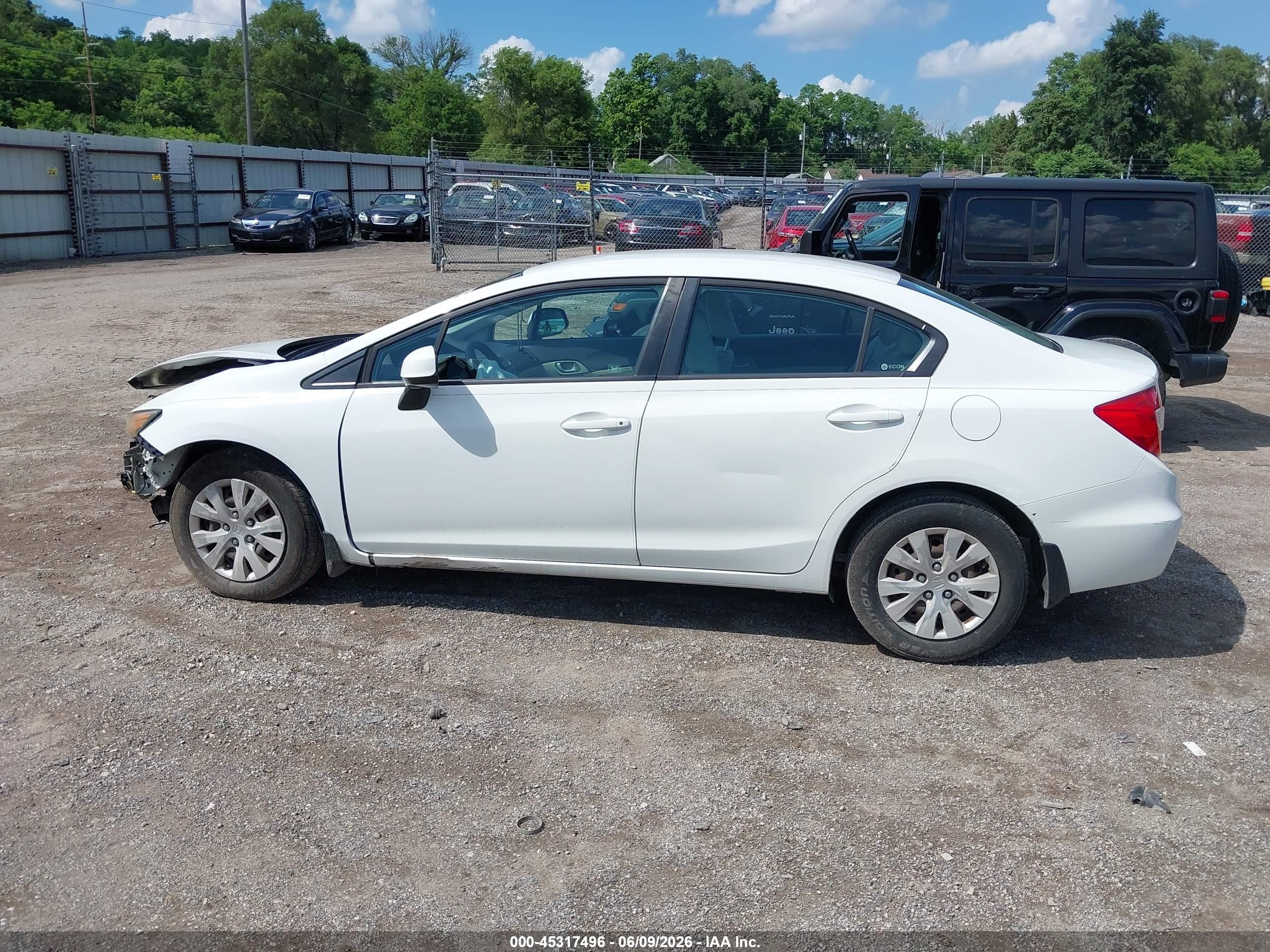 2012 Honda Civic Lx White vin: 19XFB2F57CE003038