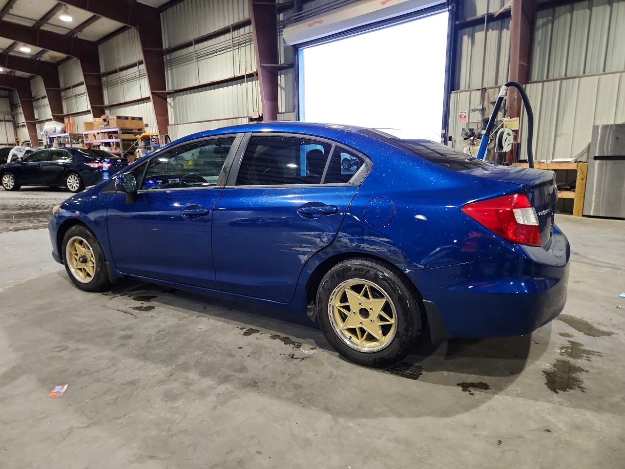 2012 Honda Civic Lx Blue vin: 19XFB2F57CE005162