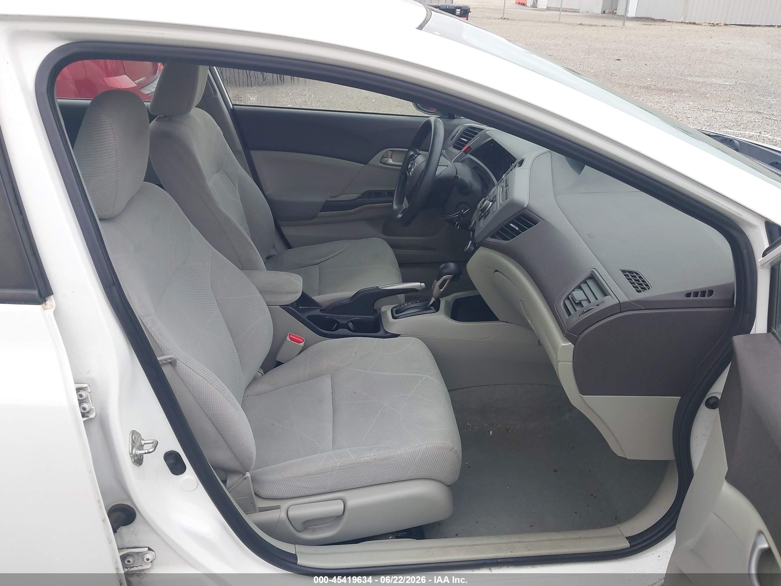 2012 Honda Civic Lx White vin: 19XFB2F57CE011690