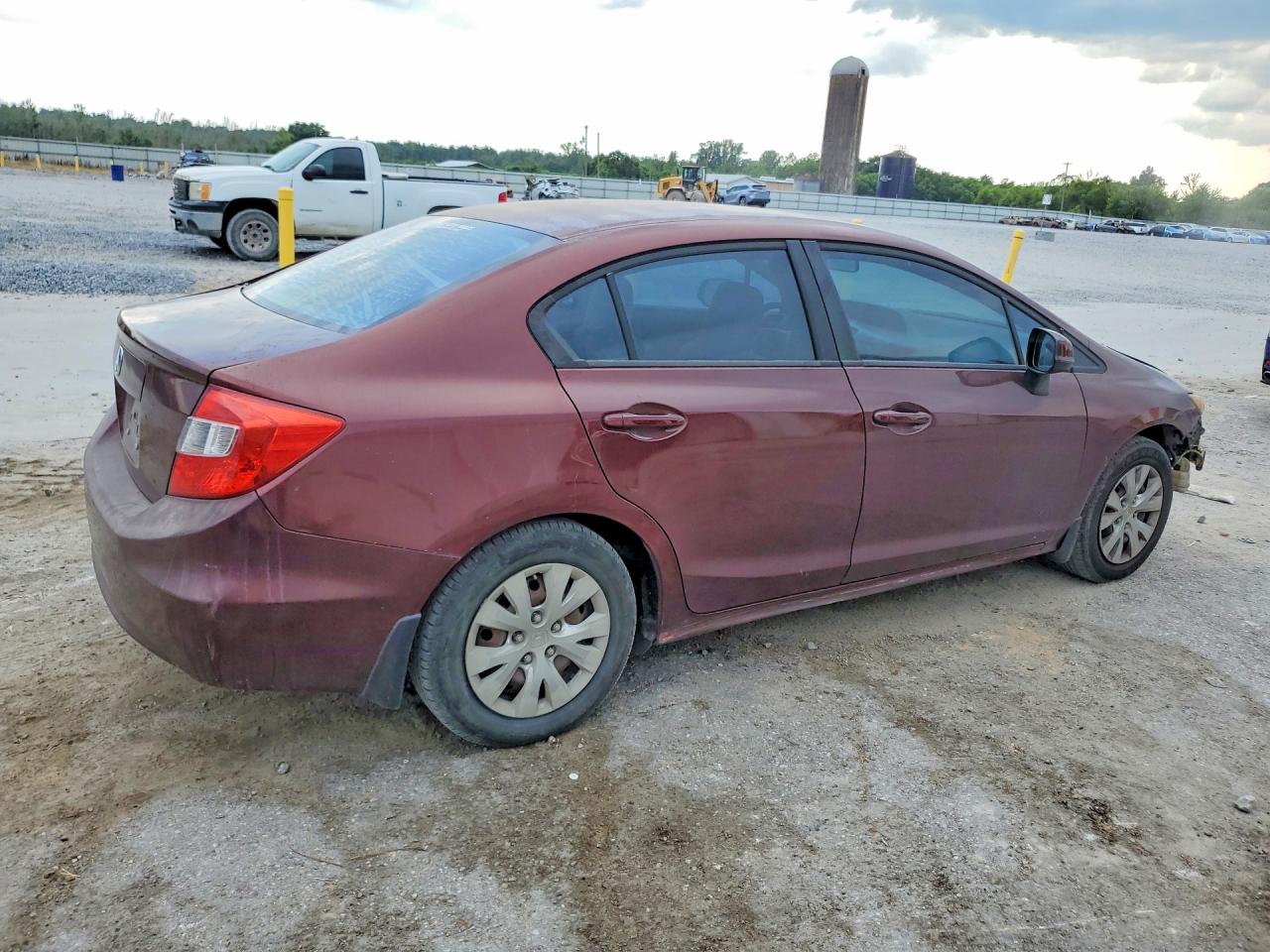 2012 Honda Civic Lx Red vin: 19XFB2F57CE027551
