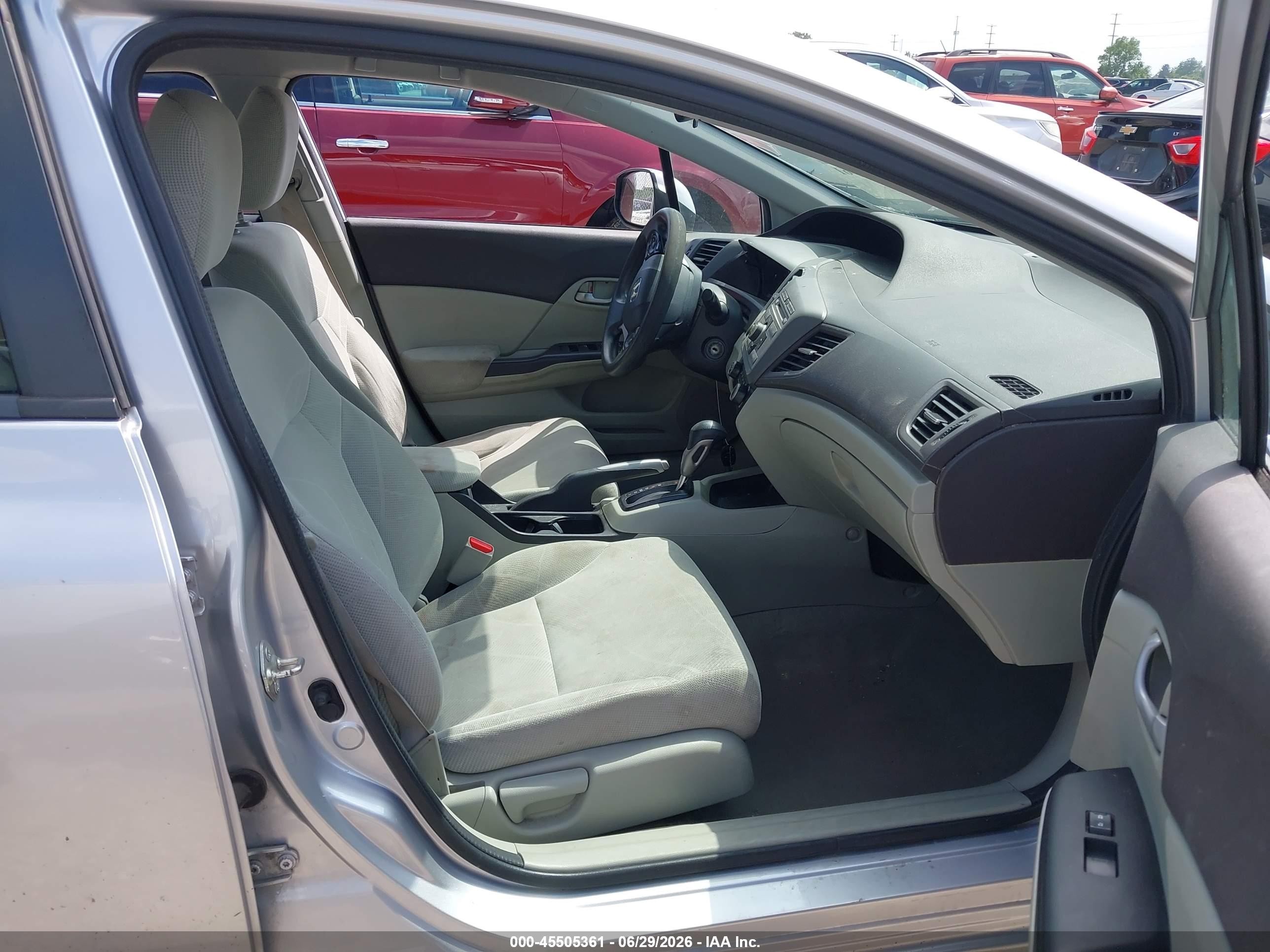 2012 Honda Civic Lx Серебряный vin: 19XFB2F57CE057908